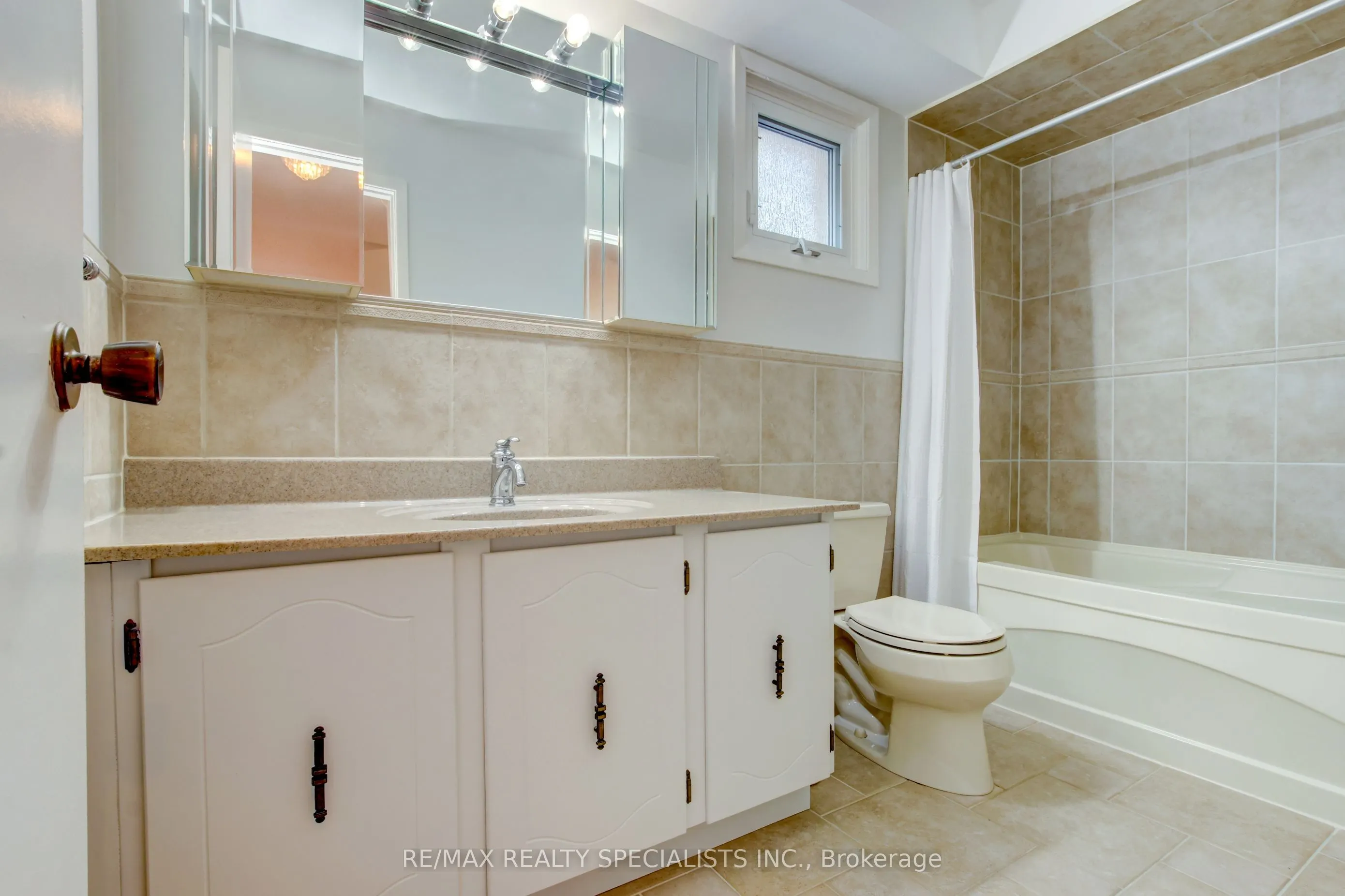 4120 Stonemason Crescent