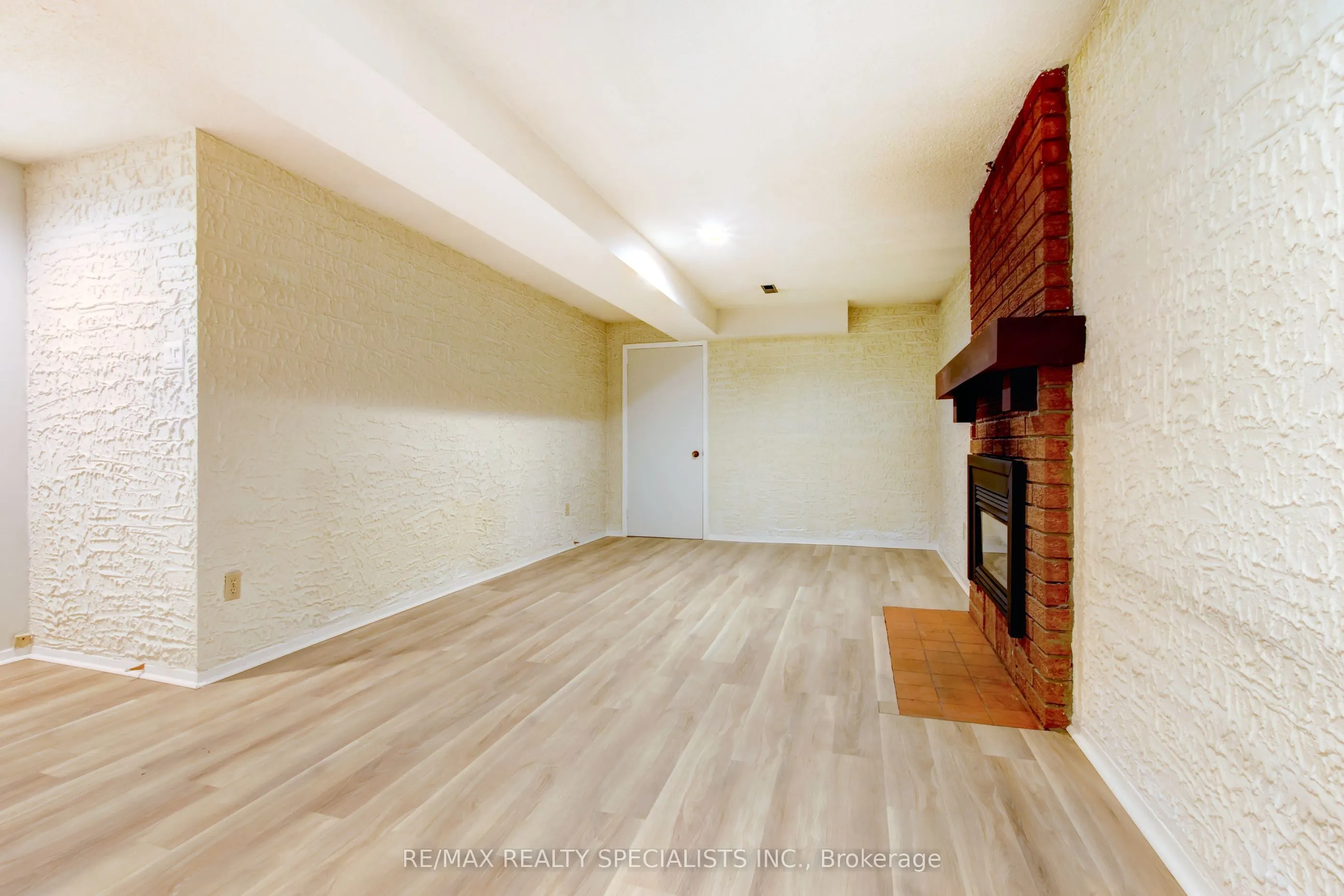 4120 Stonemason Crescent
