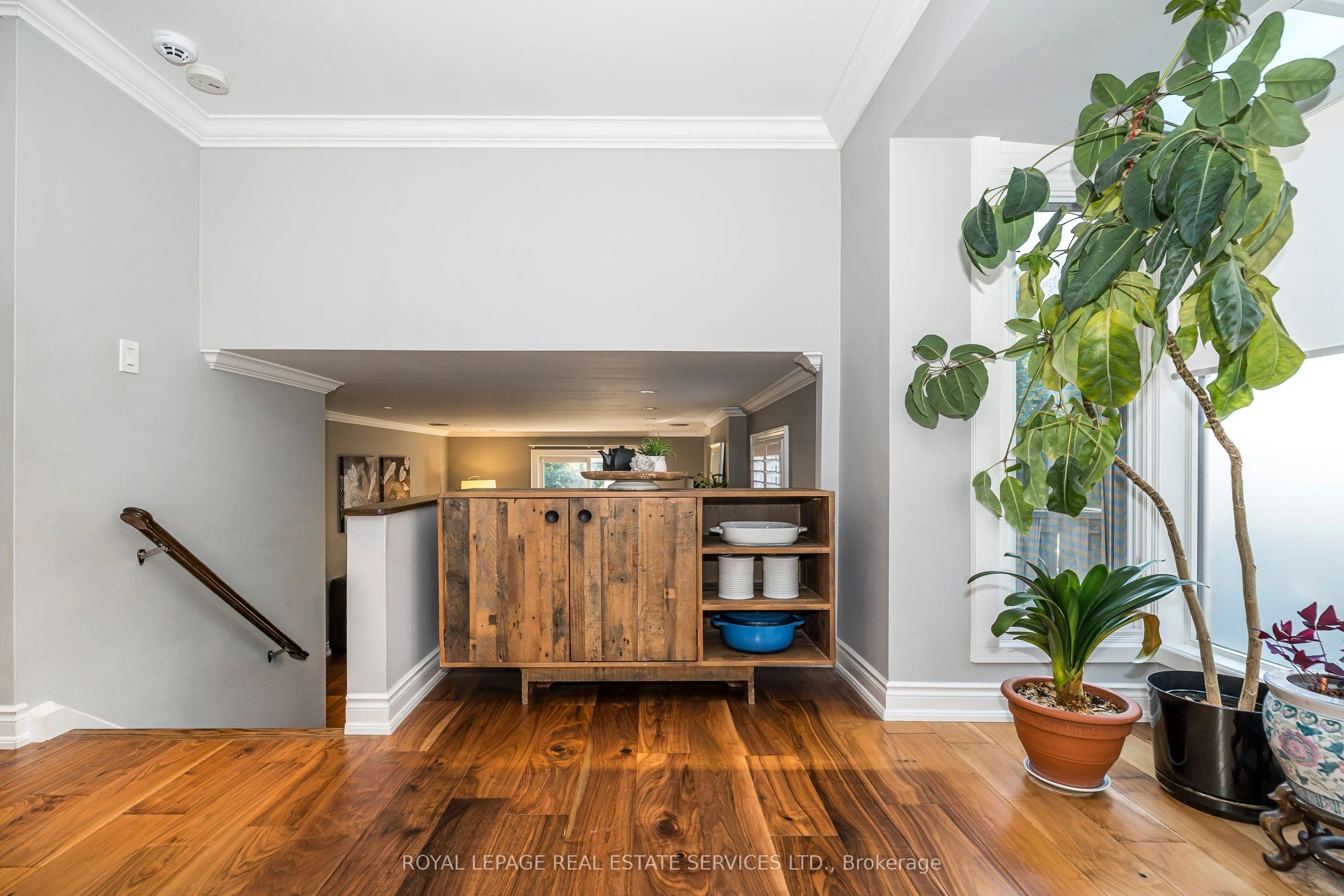 2120 Varency Drive