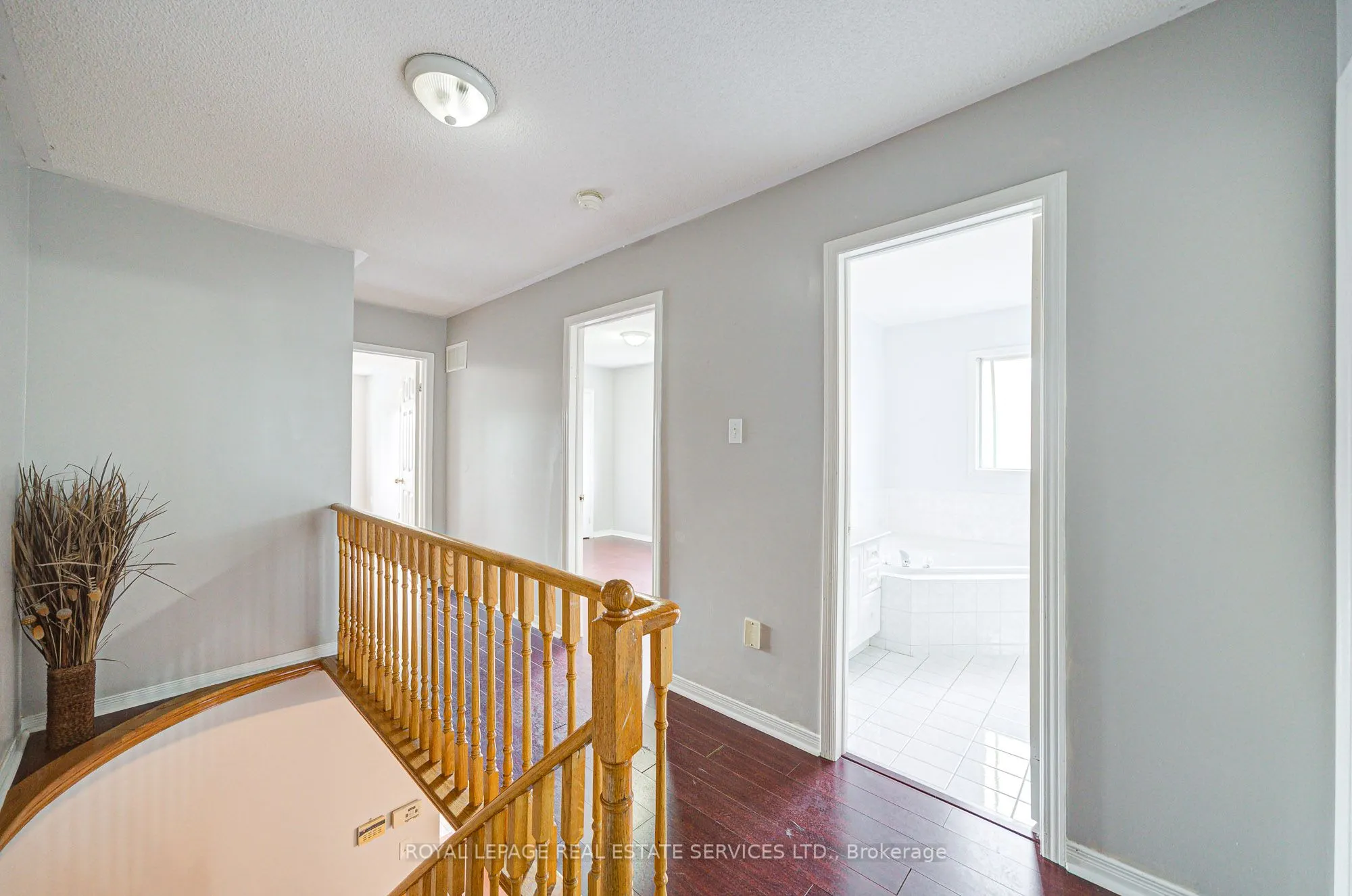 5459 Palmerston Crescent