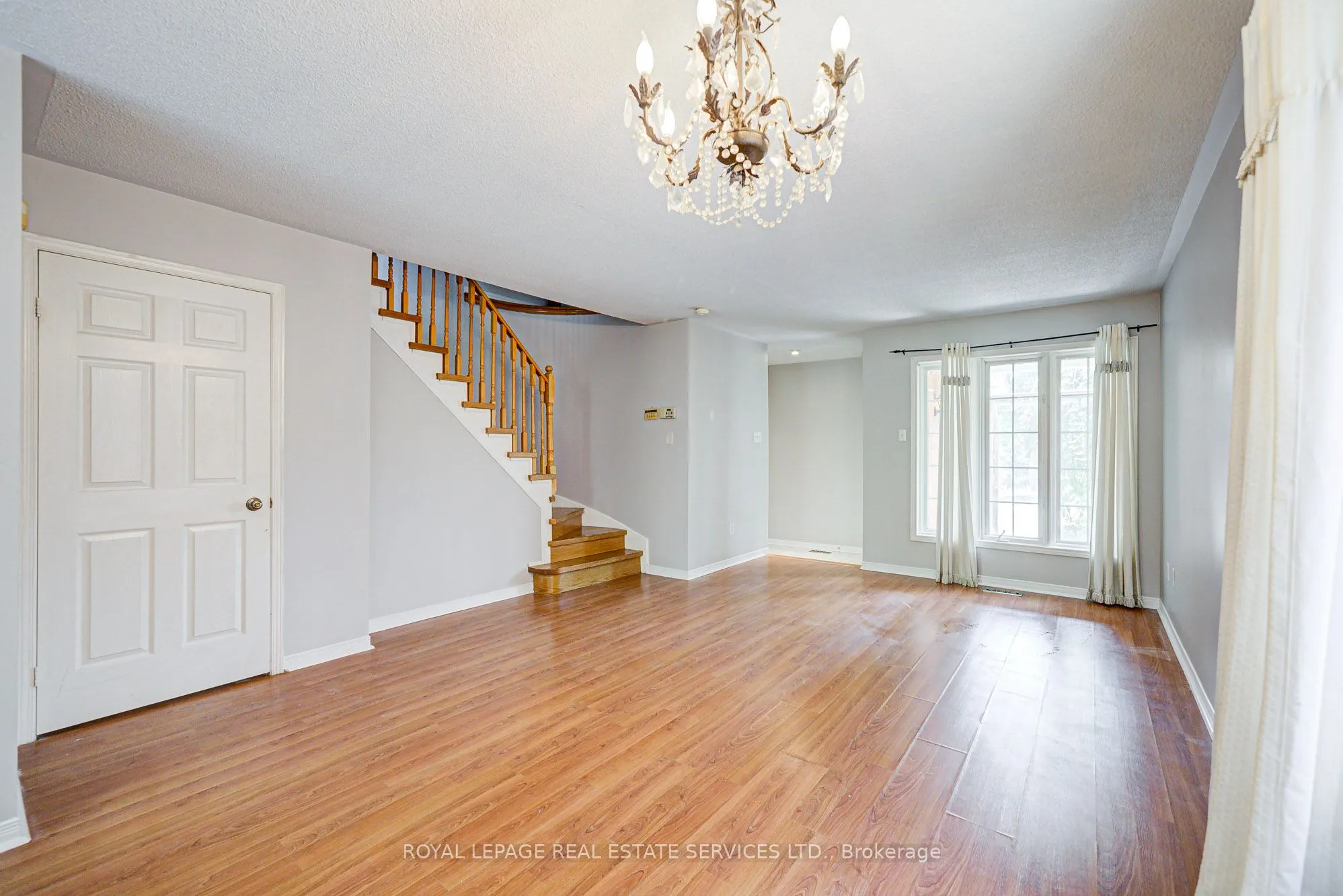 5459 Palmerston Crescent