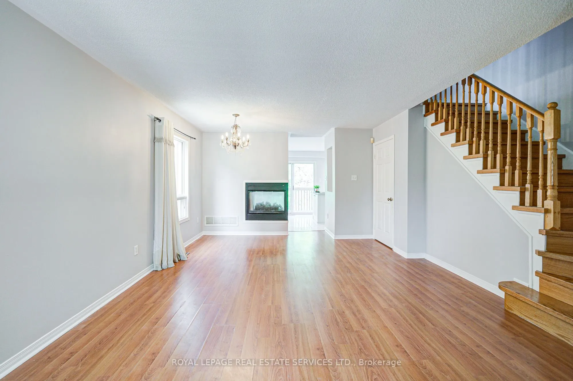 5459 Palmerston Crescent