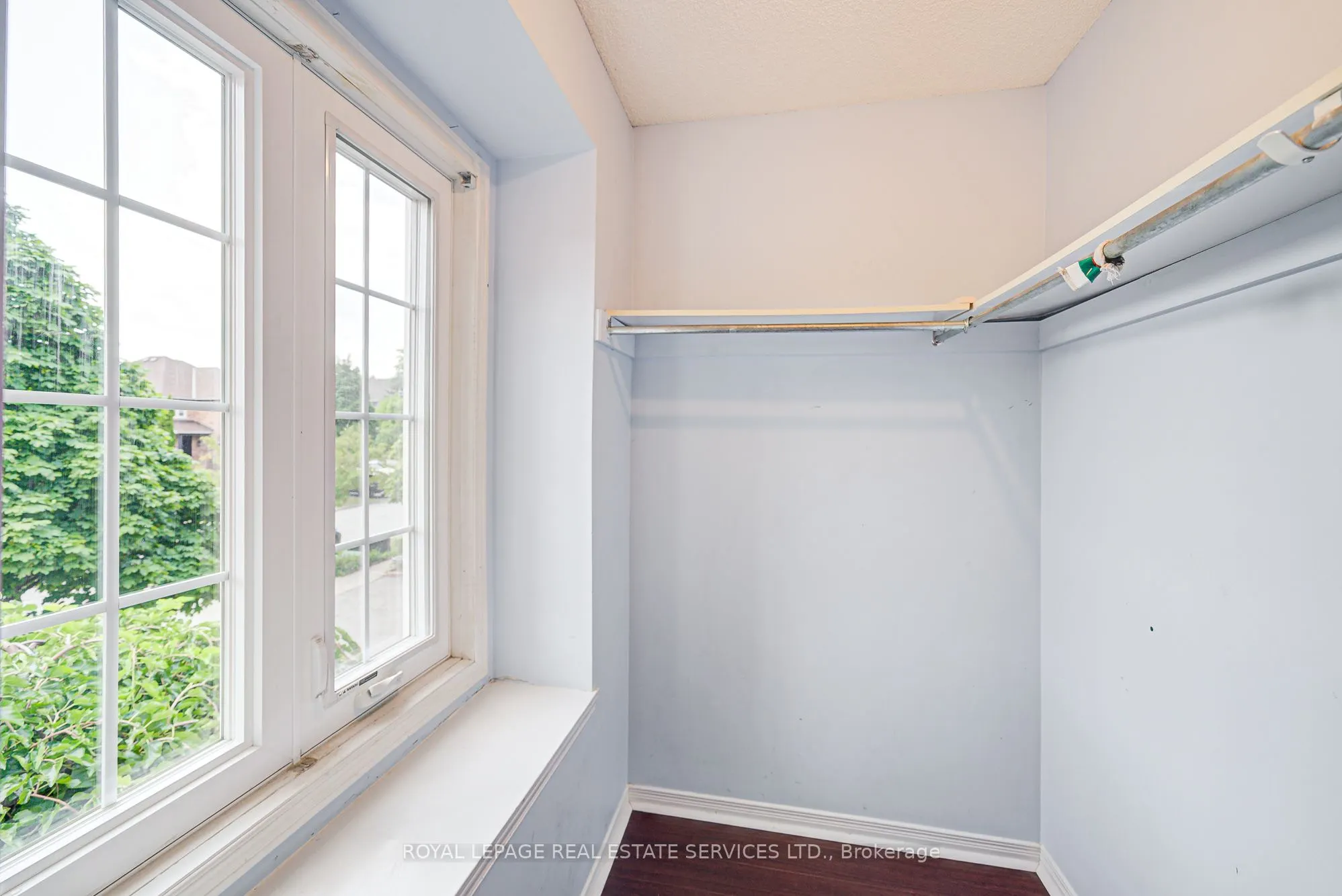 5459 Palmerston Crescent