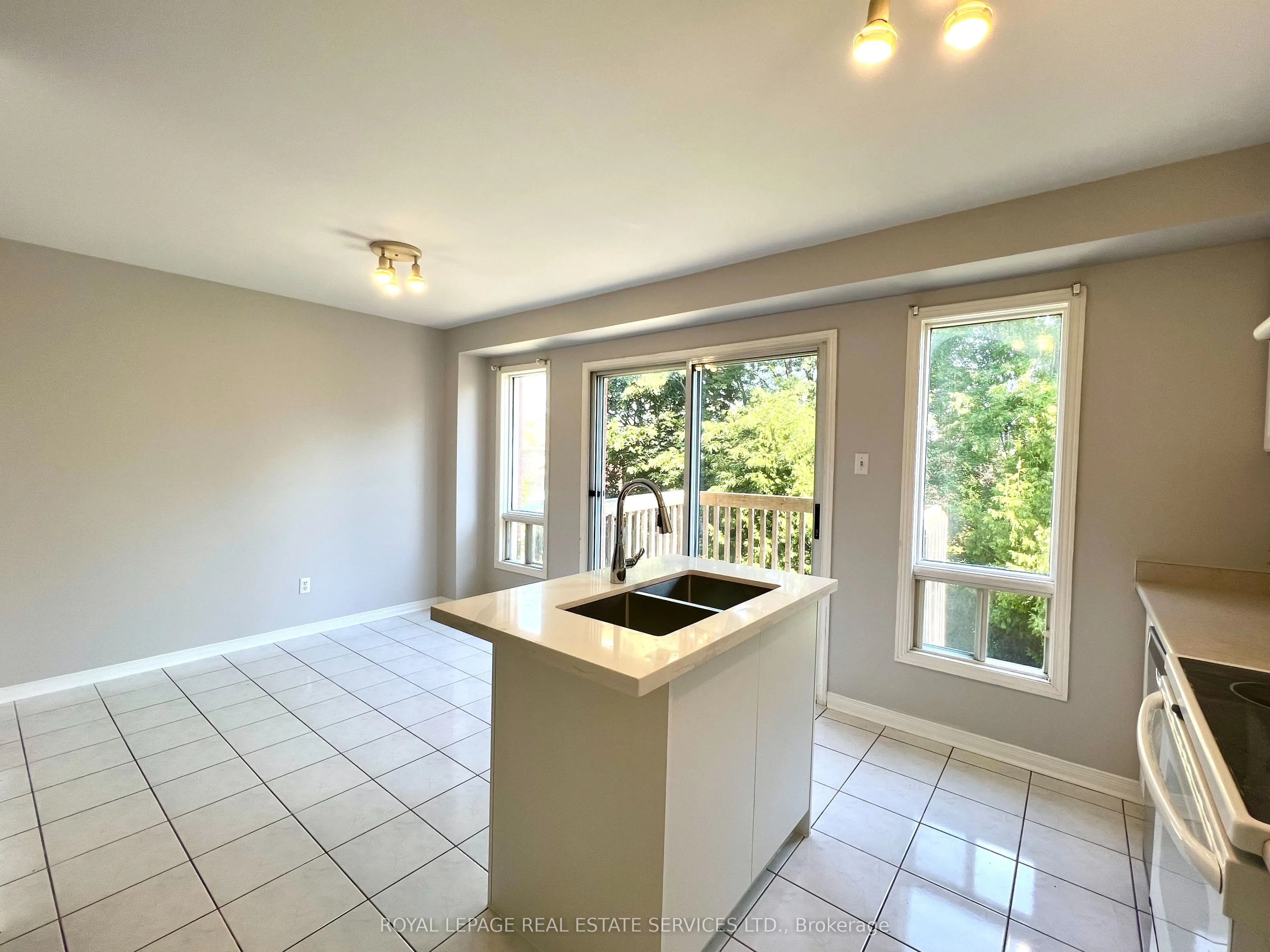 5459 Palmerston Crescent