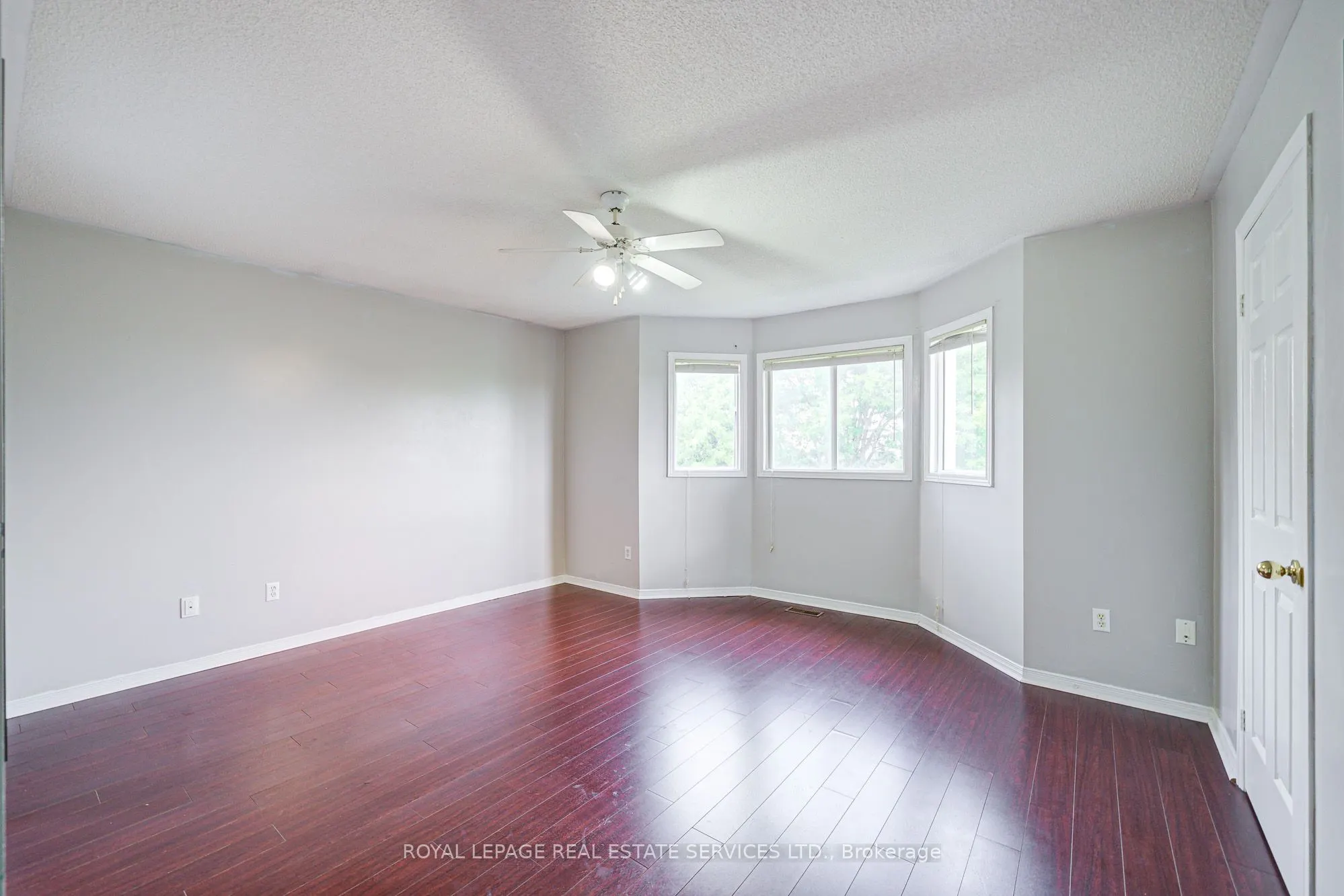 5459 Palmerston Crescent