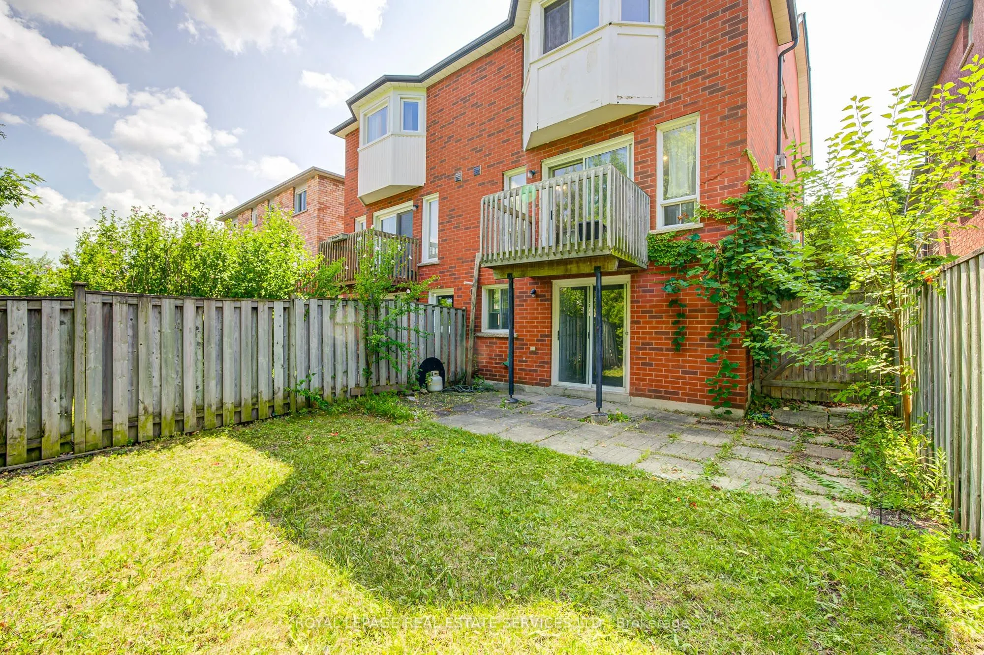 5459 Palmerston Crescent