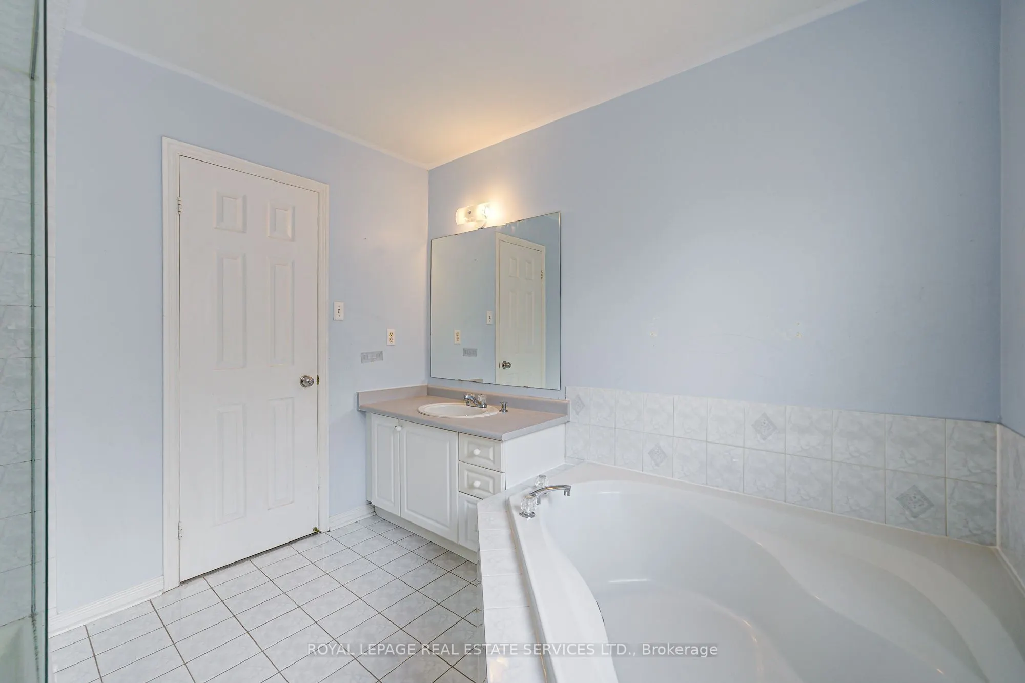 5459 Palmerston Crescent
