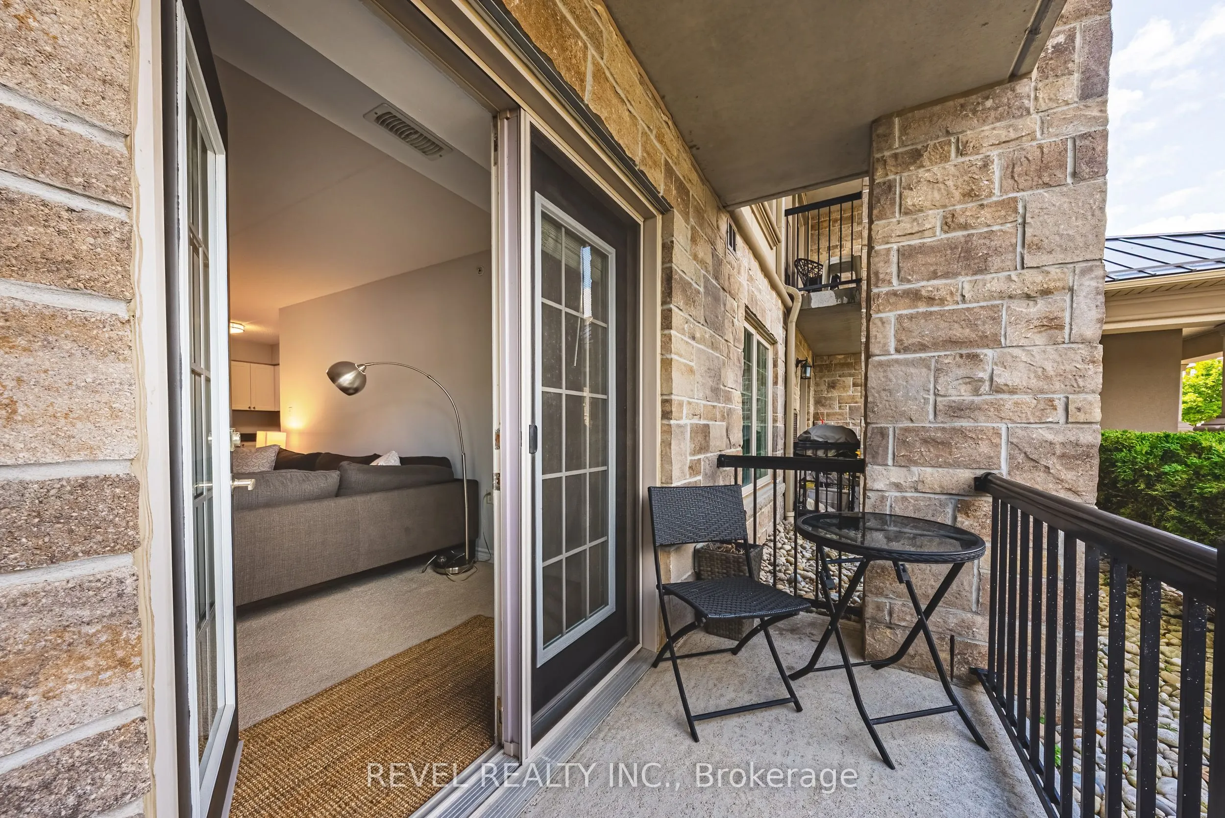 1450 Main Street E, #106