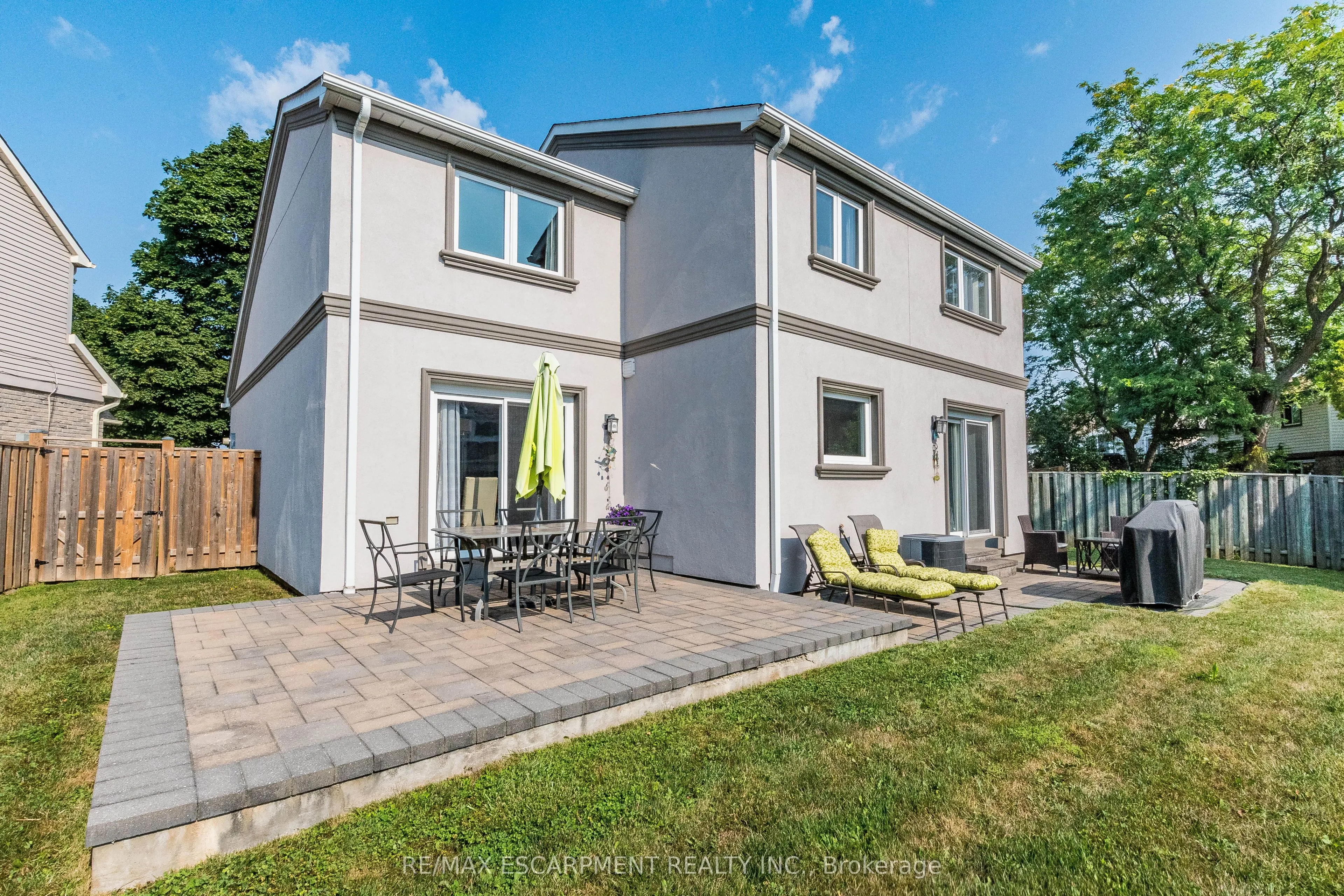 16 Ackrow Court