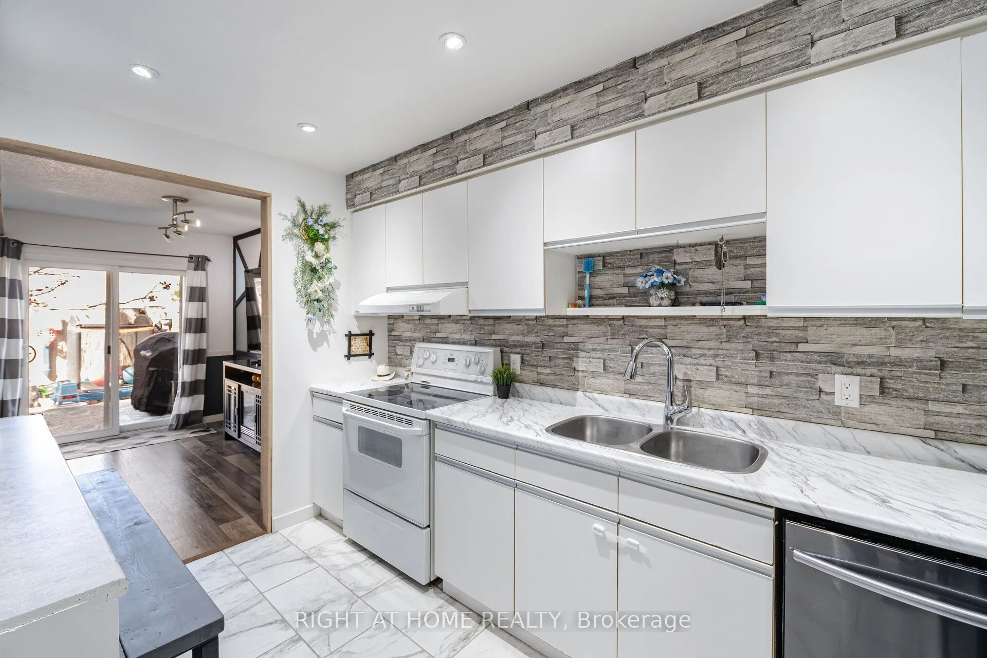 100 Century Drive, #16