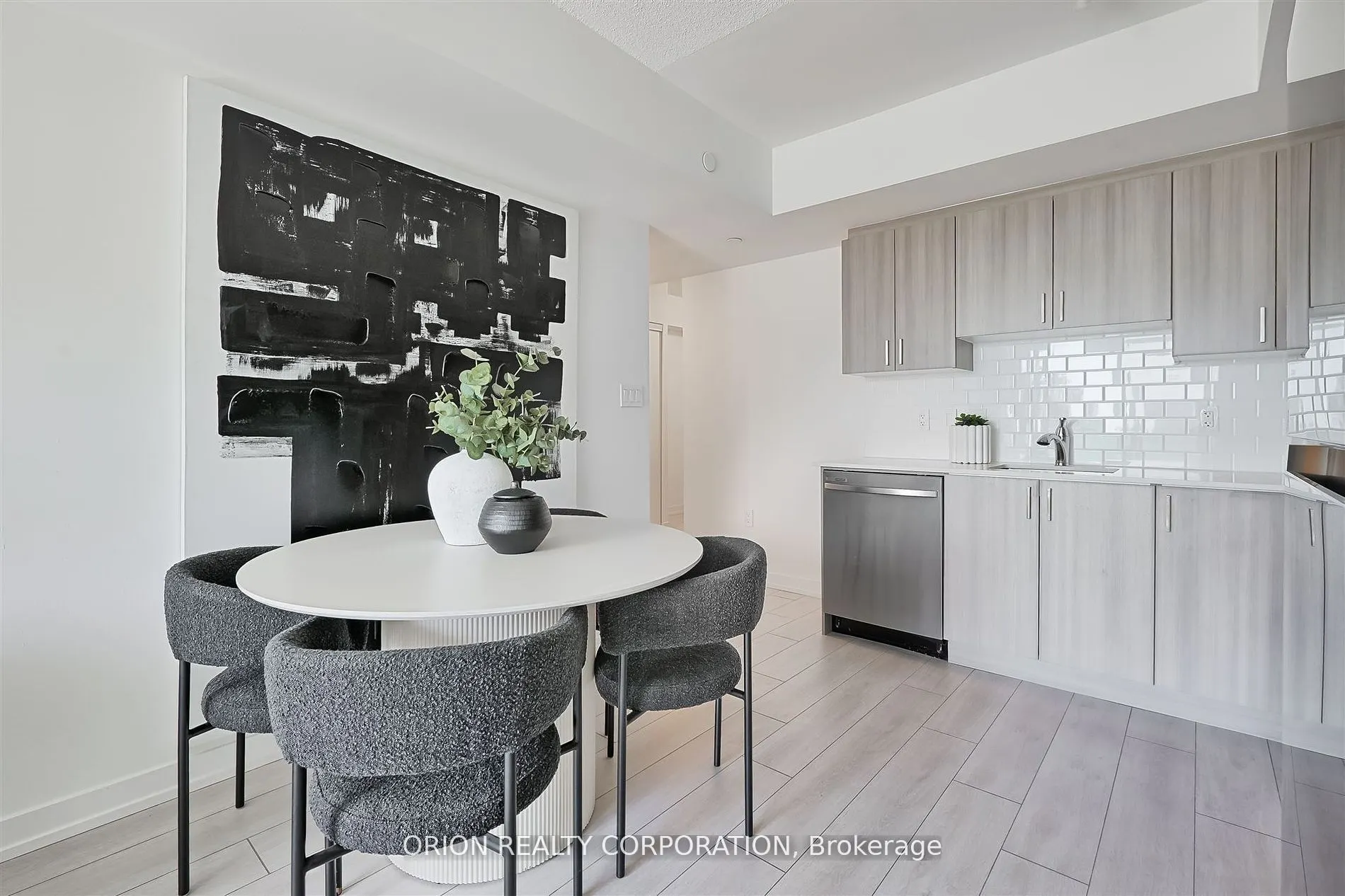 556 Marlee Avenue, #311