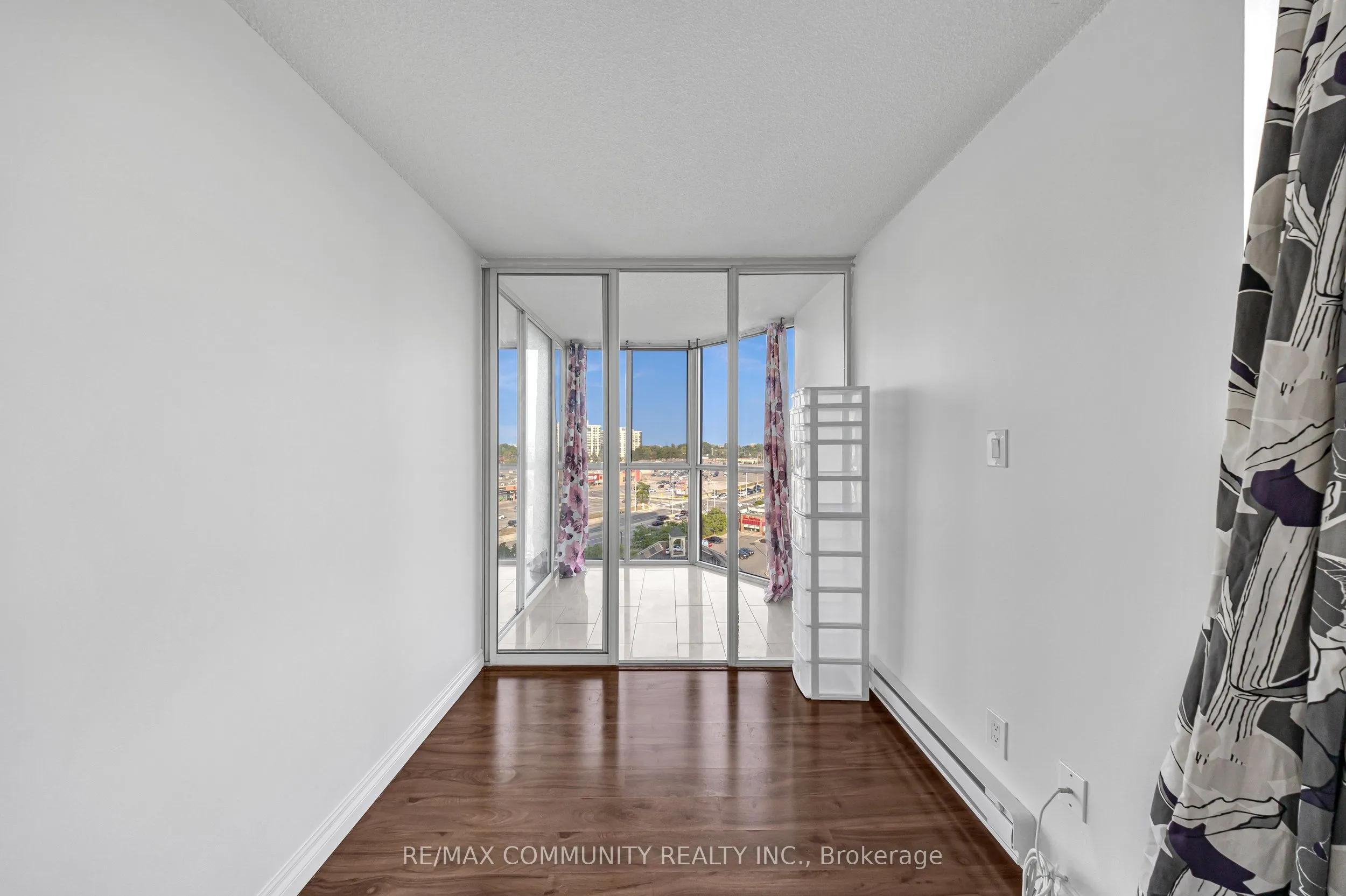 1360 Rathburn Road E, #908