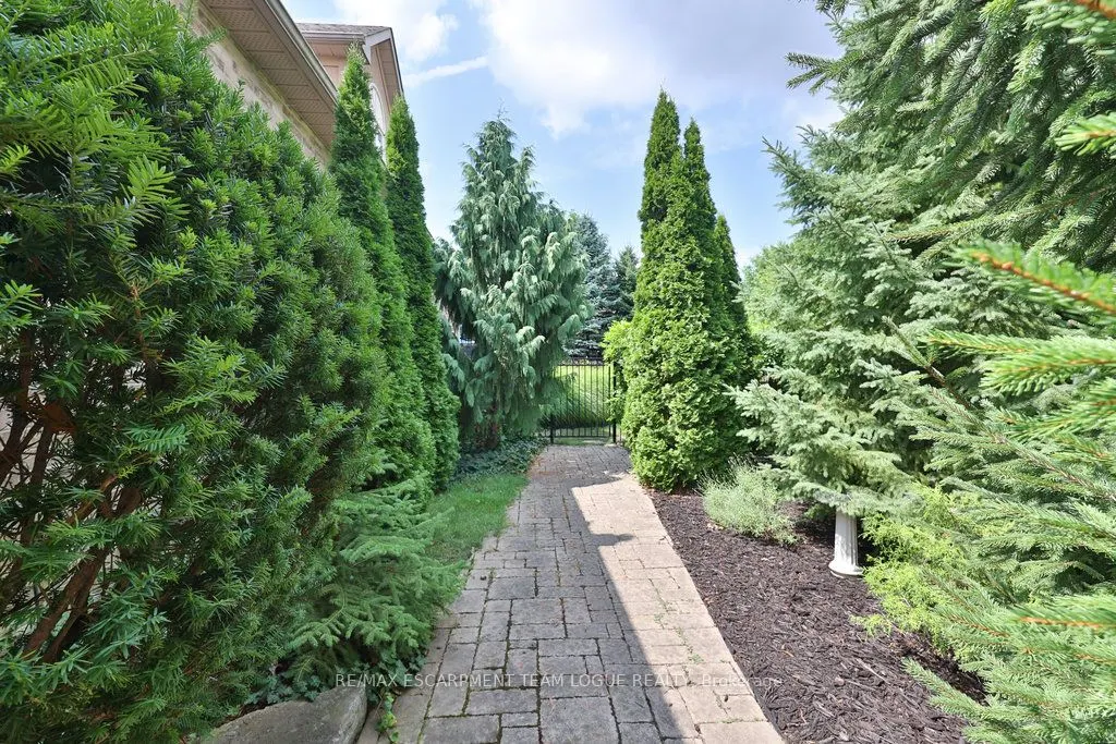 2132 Turnberry Road