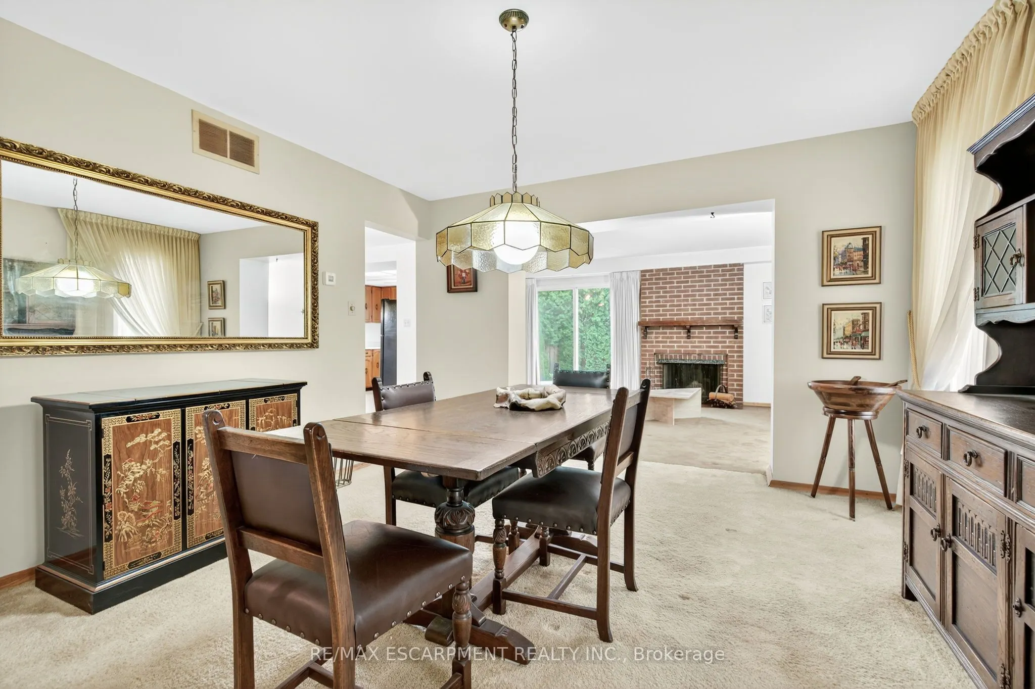 2280 Mansfield Drive