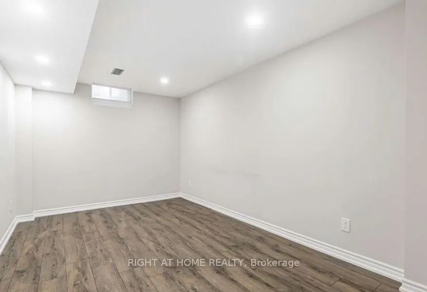 7049 Graydon Court