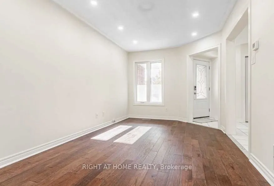 7049 Graydon Court
