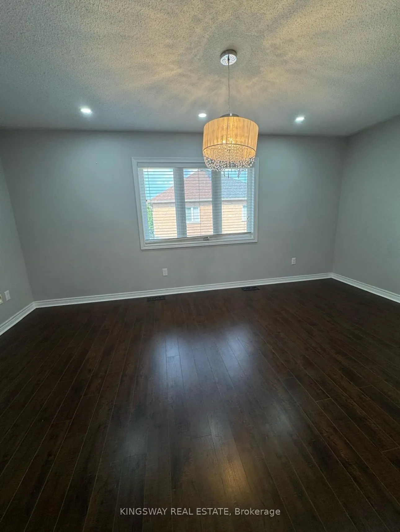 4569 Centretown Way