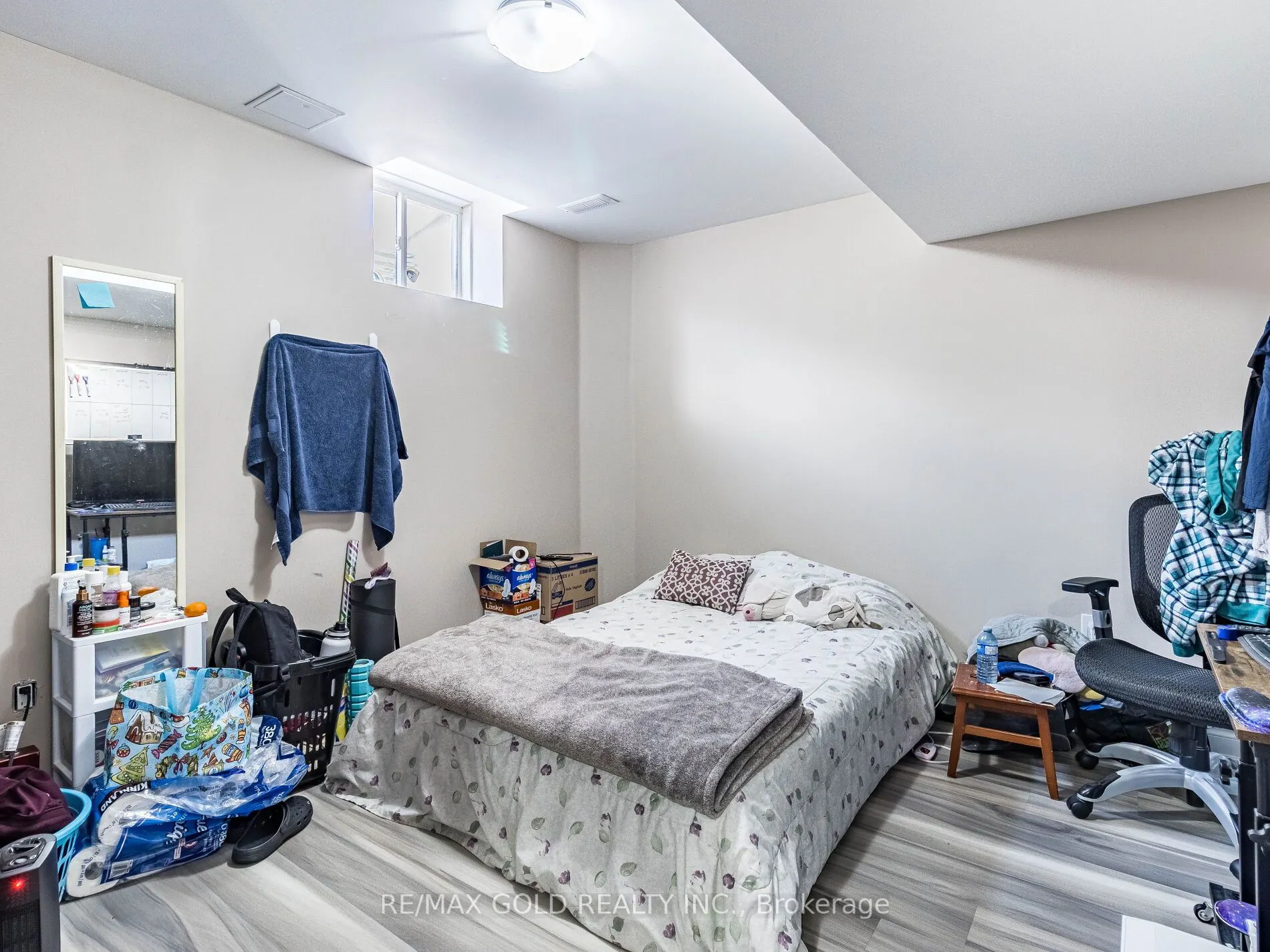 11 Elverton Crescent