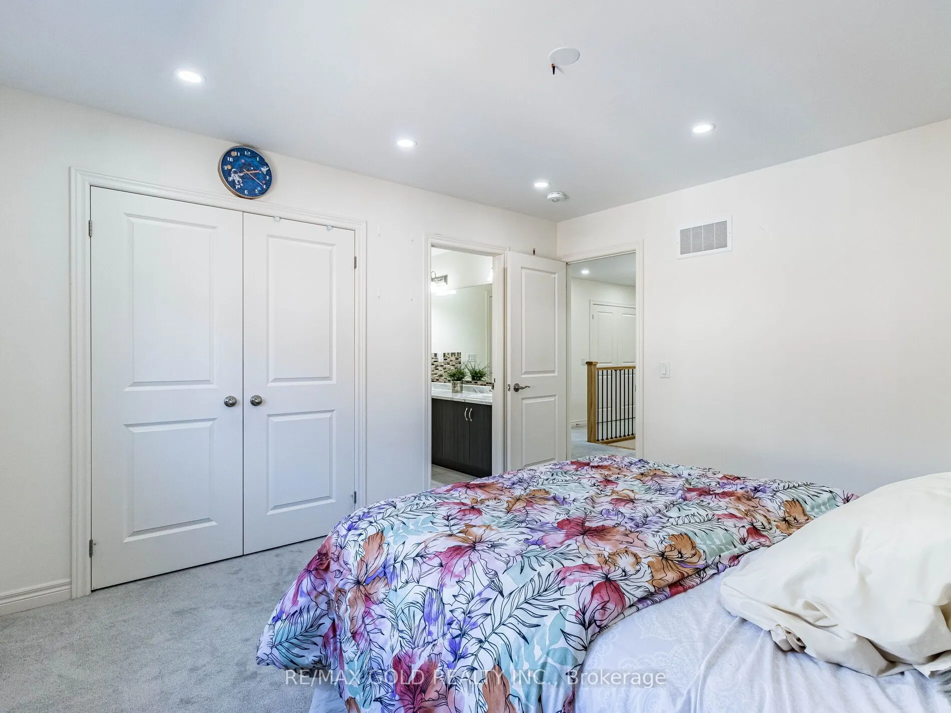 11 Elverton Crescent