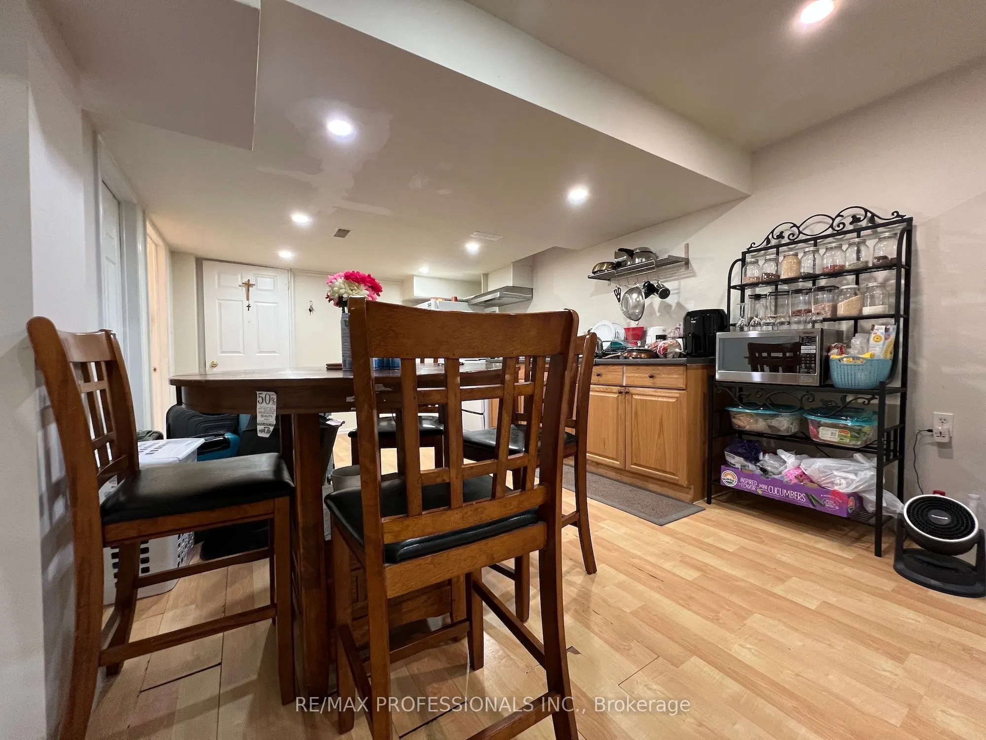 3895 Henrietta Way, #Unit B2