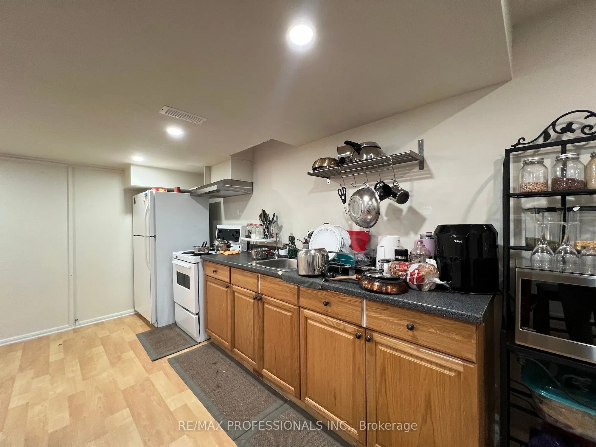 3895 Henrietta Way, #Unit B2