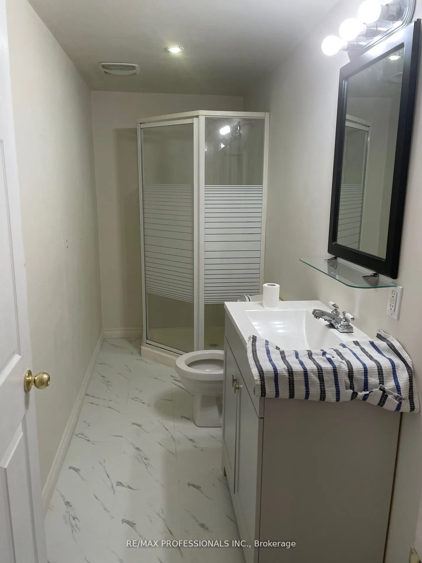 3895 Henrietta Way, #Unit B2