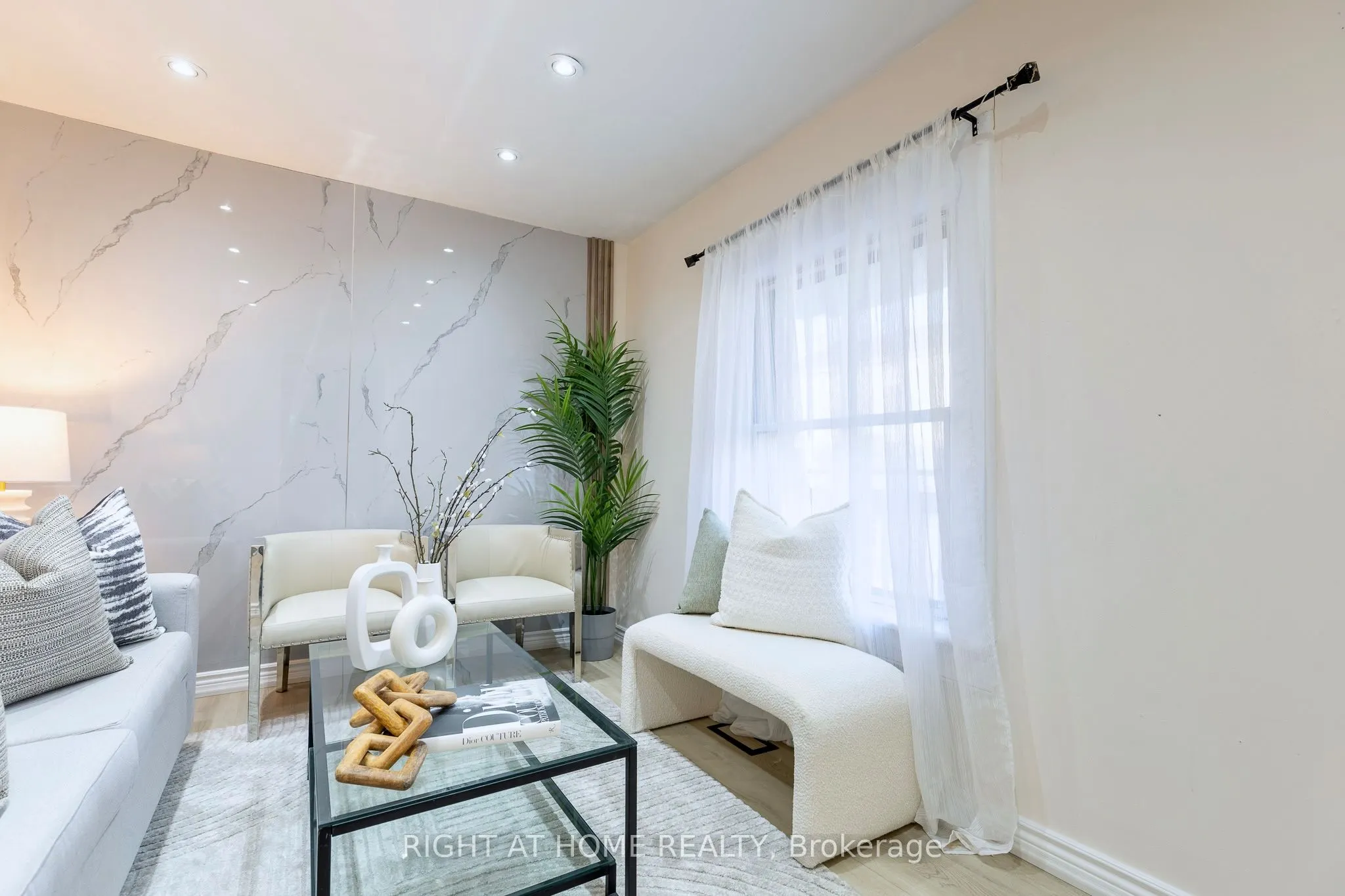 266 Earlscourt Avenue