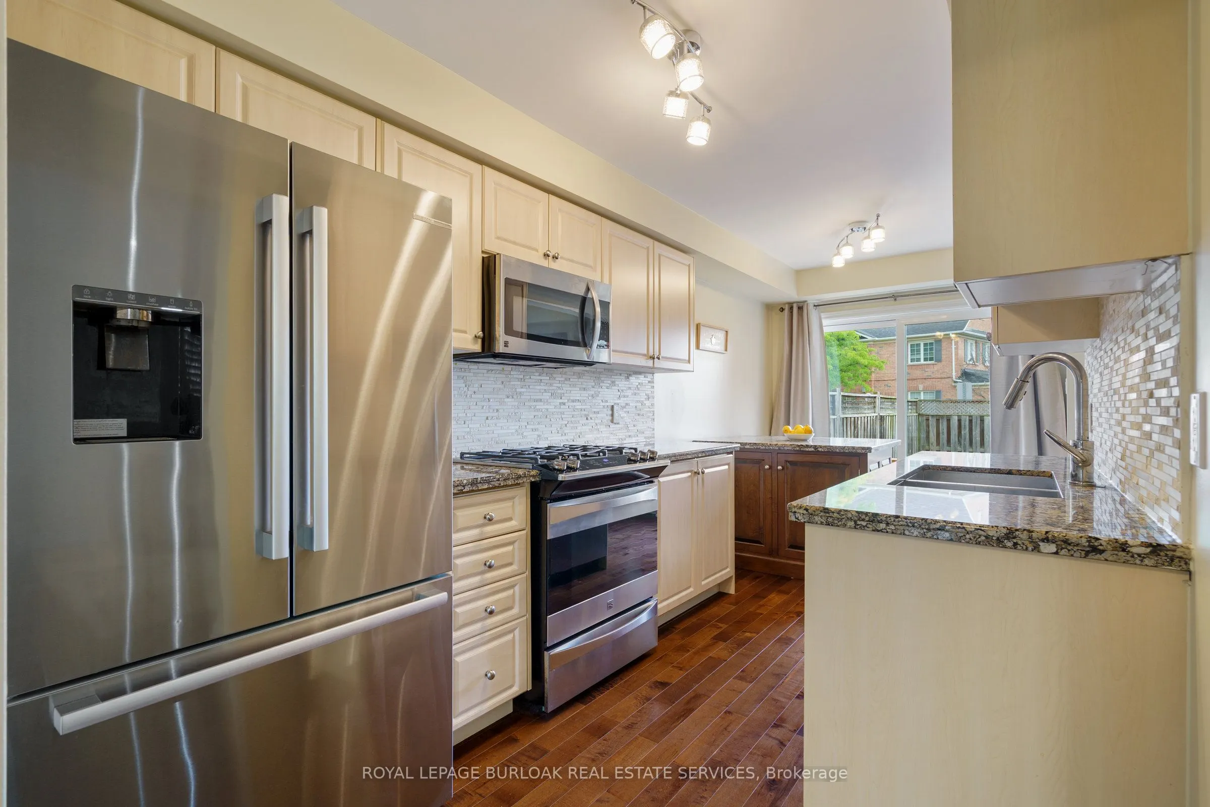 2626 Armour Crescent