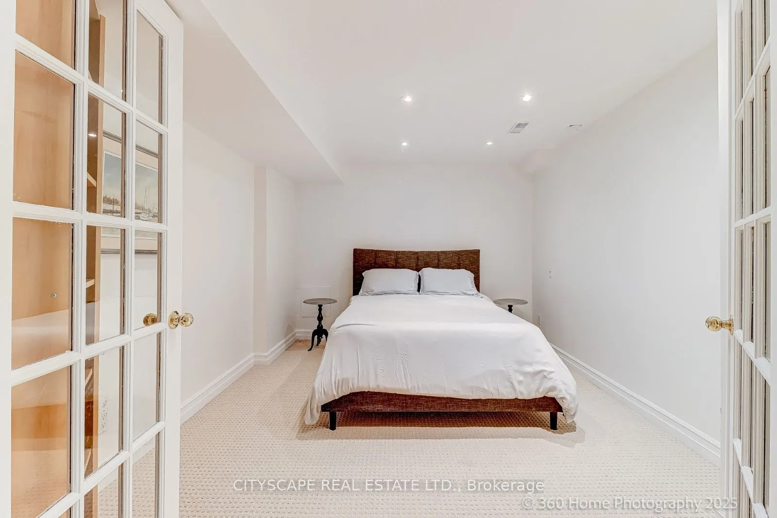 4 Hellyer Avenue