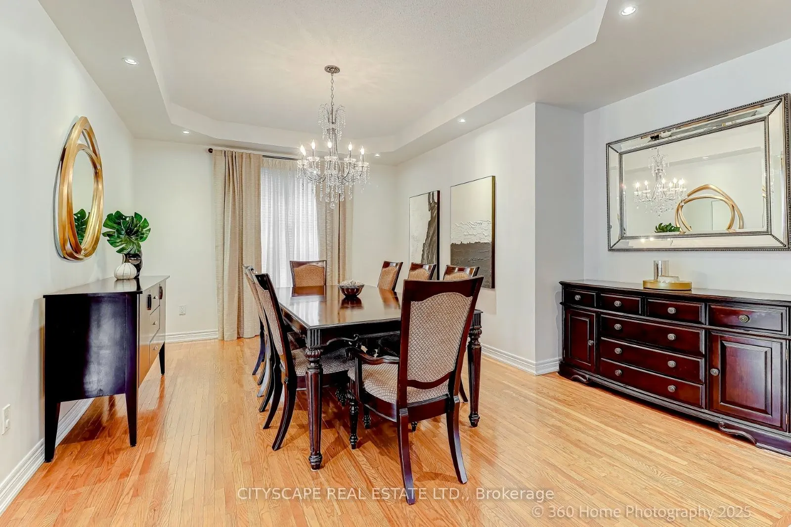4 Hellyer Avenue