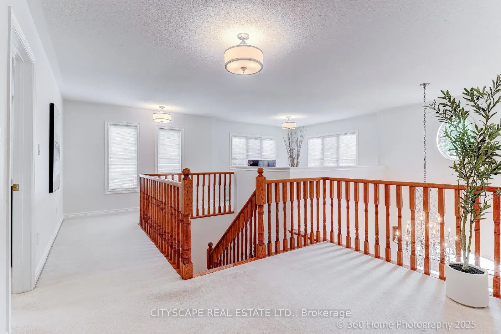 4 Hellyer Avenue