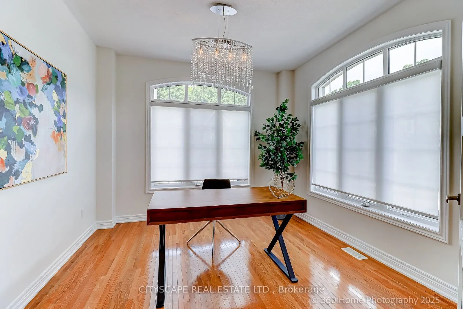 4 Hellyer Avenue