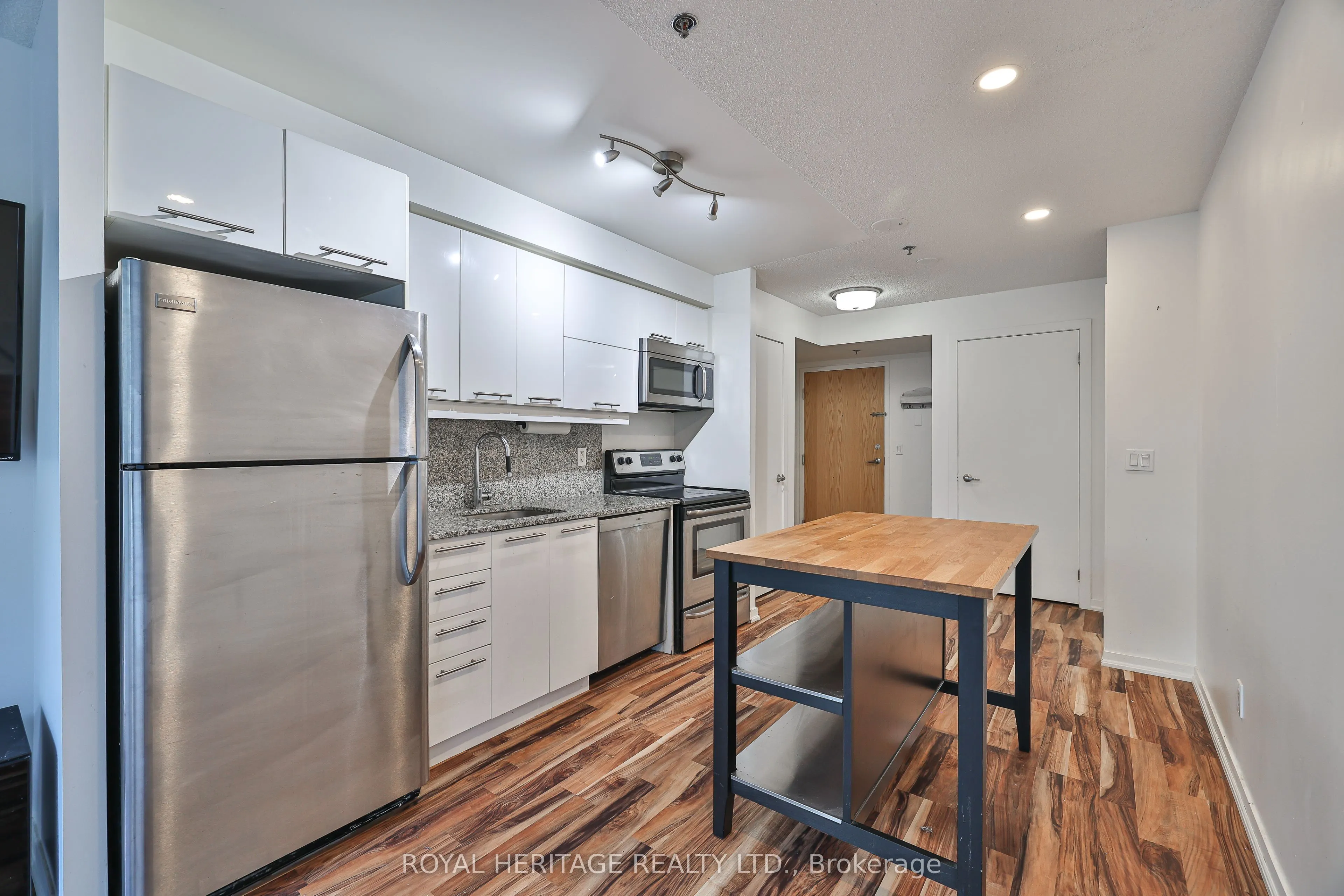38 Joe Shuster Way, #104