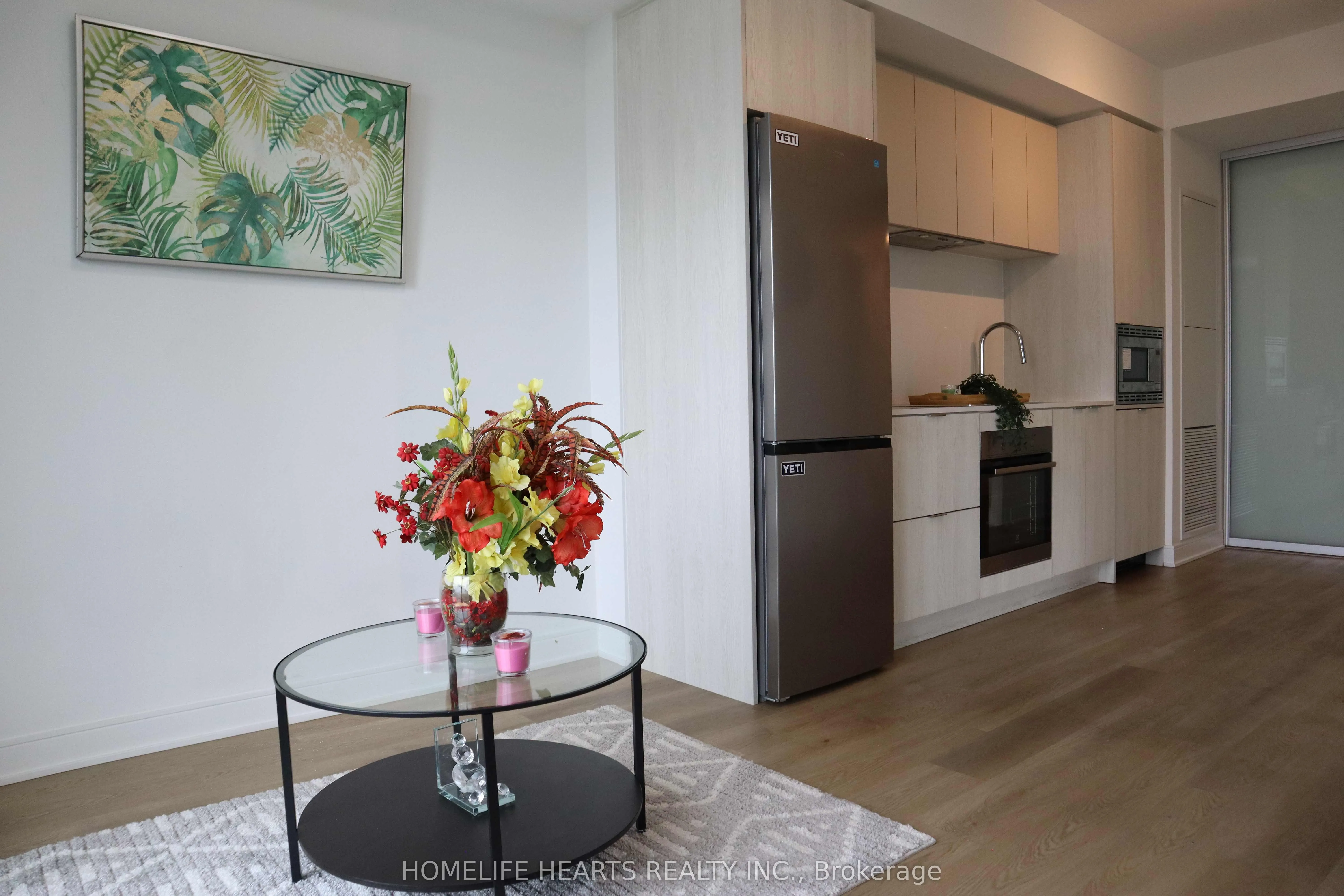 86 Dundas Street E, #421