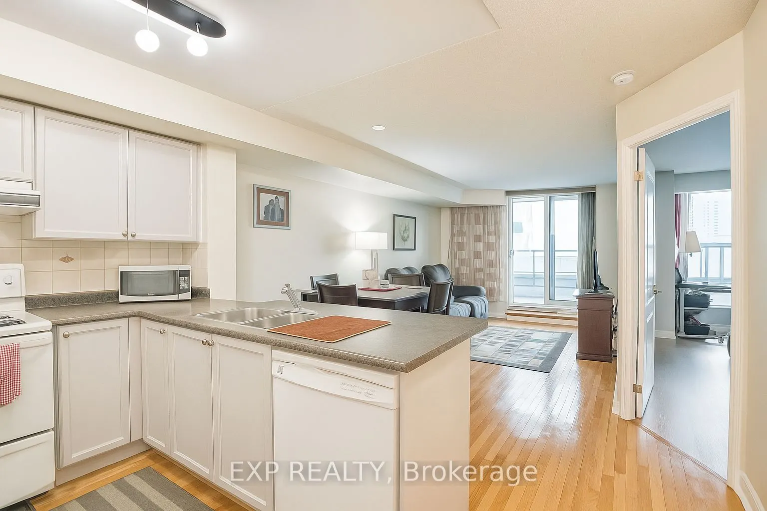 33 Elm Drive W, #310
