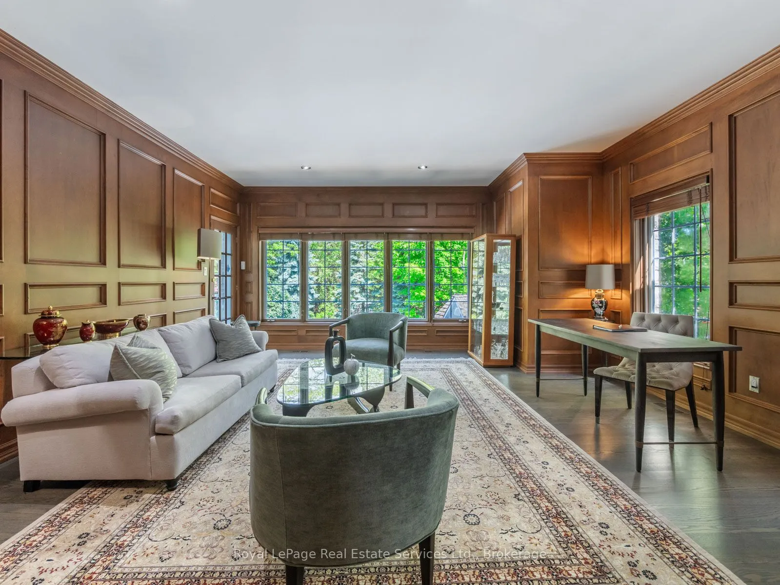 235 LAKEWOOD Drive