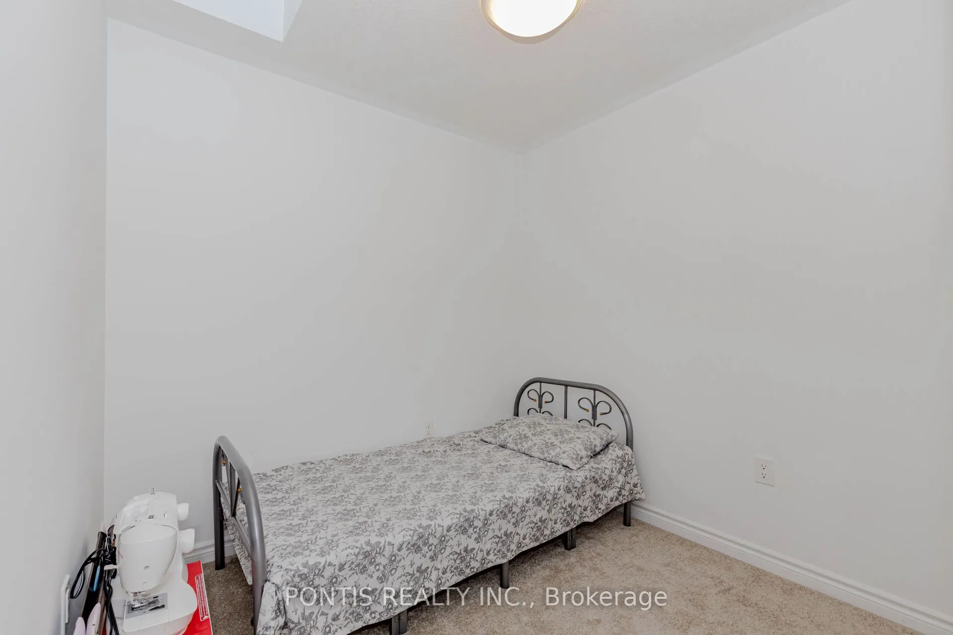 6 JOSEPH HALBERT Place