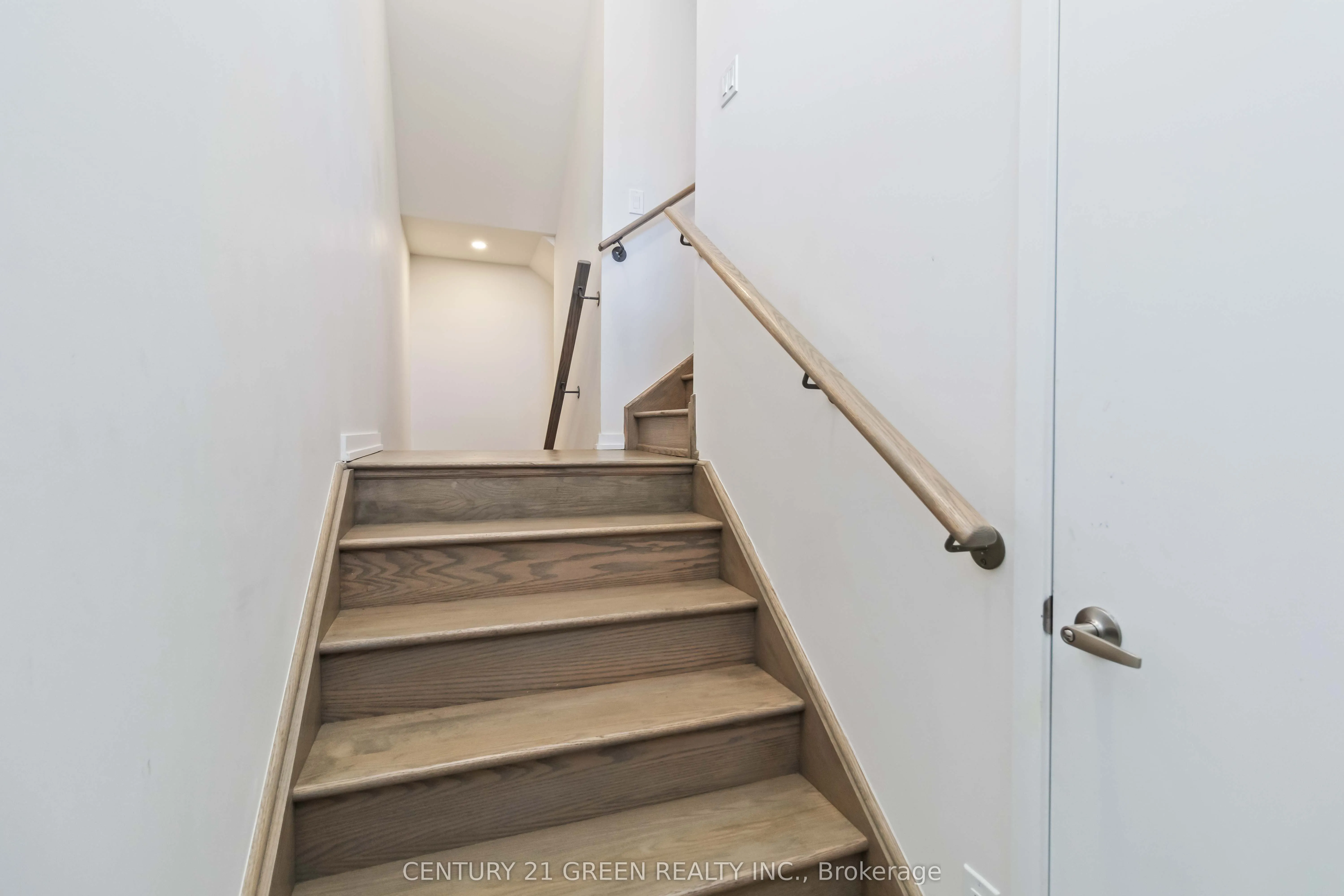 142 Landsbridge Street