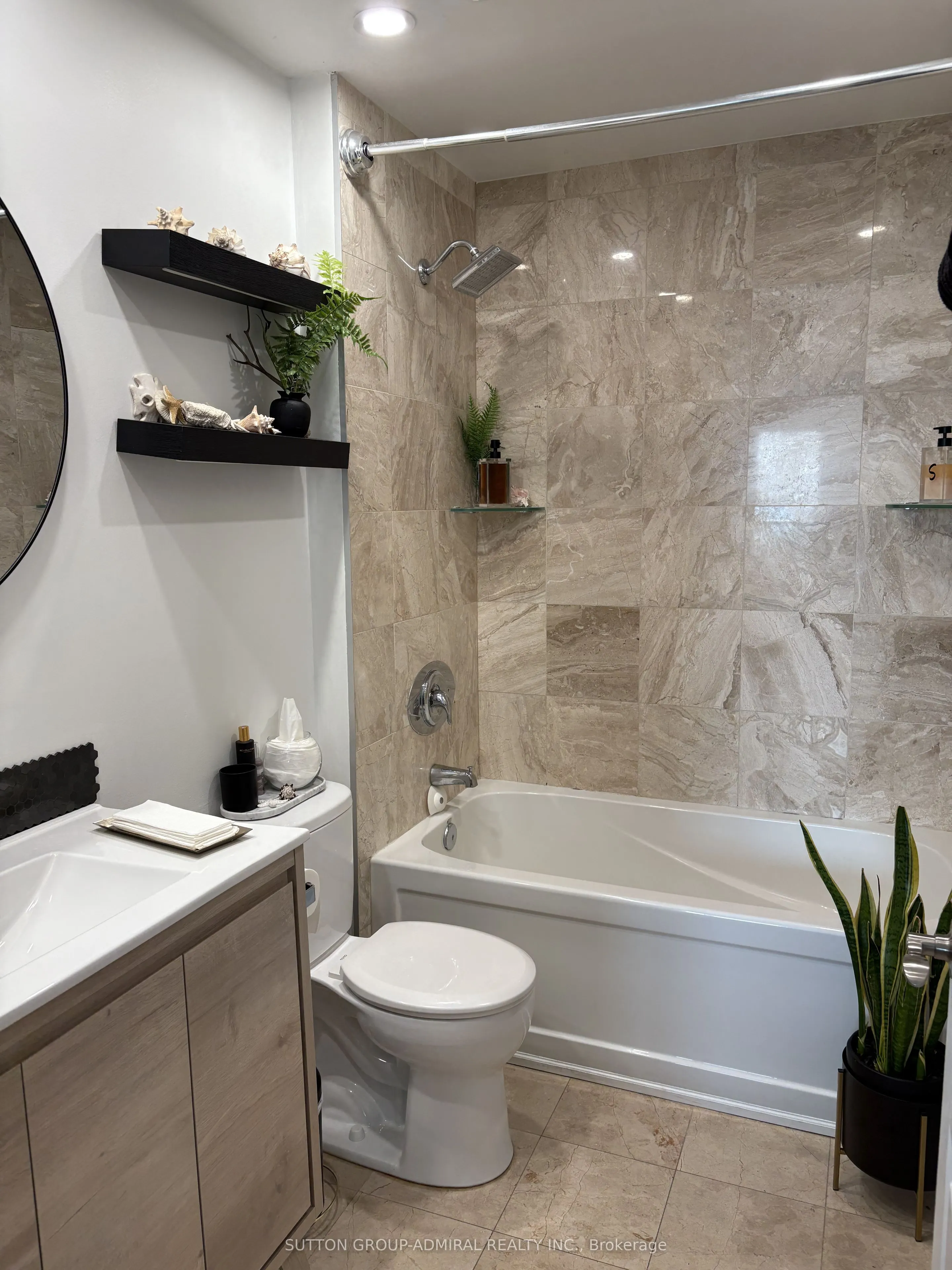 2087 Lakeshore Boulevard, #503