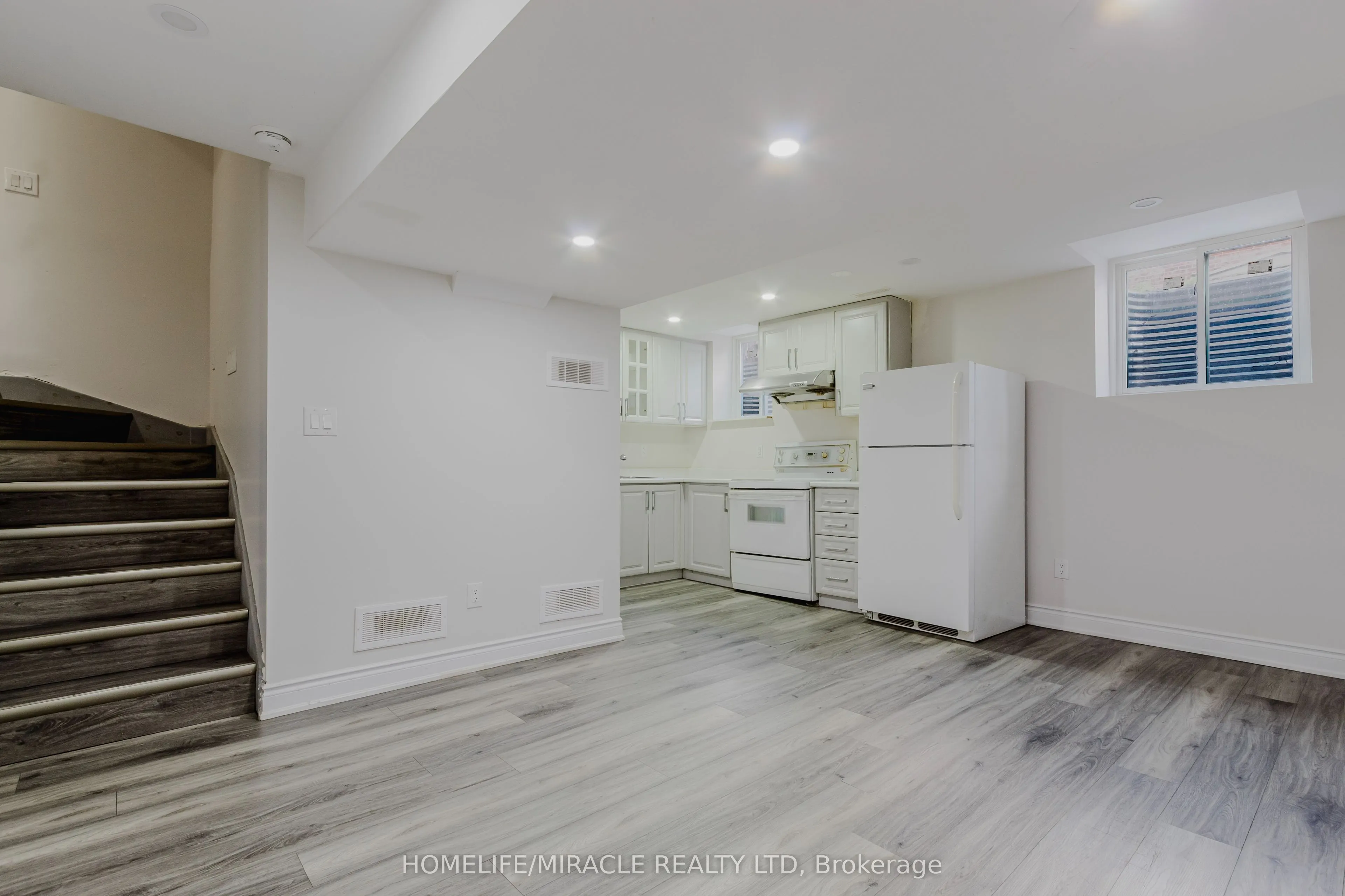 27 Silver Egret Road