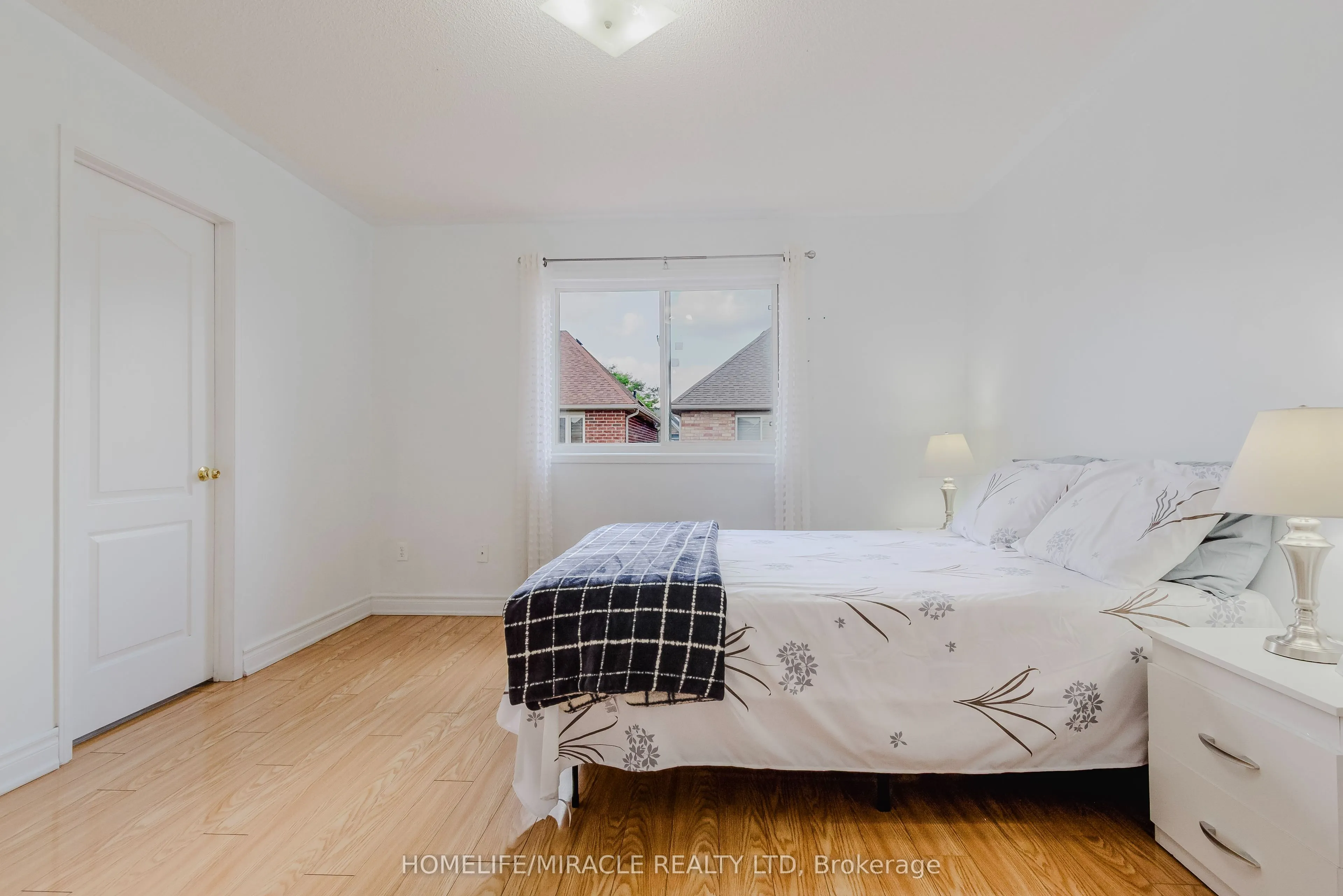 27 Silver Egret Road