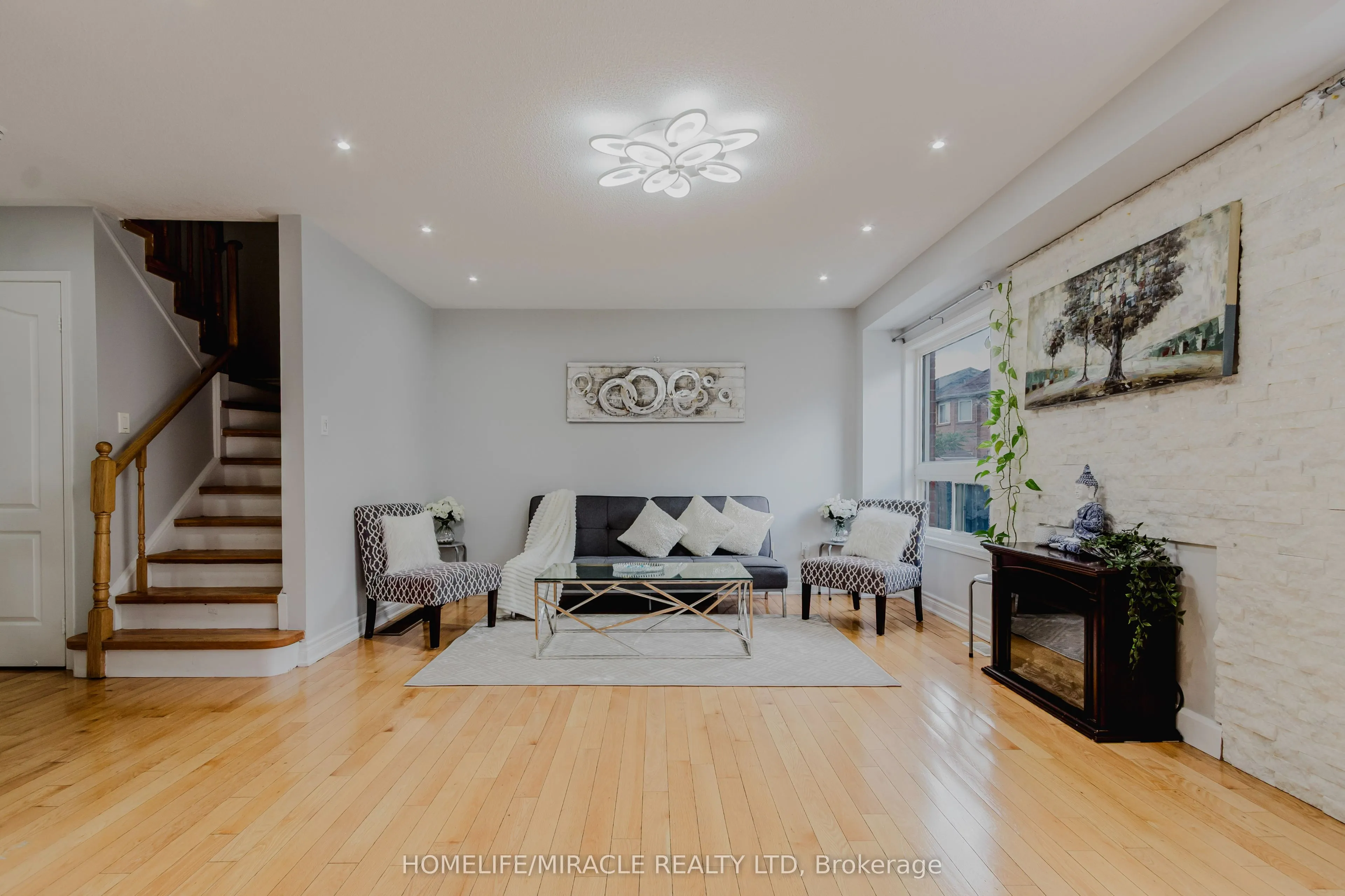 27 Silver Egret Road