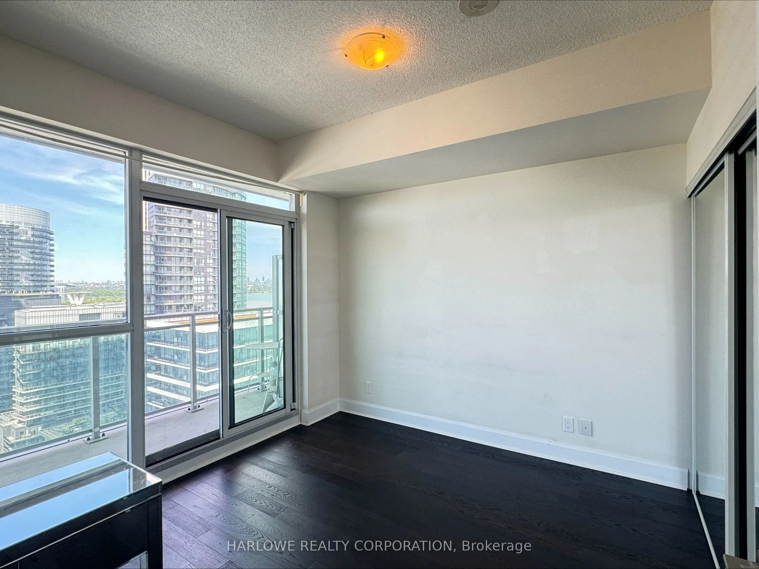 33 Shore Breeze Drive, #2006