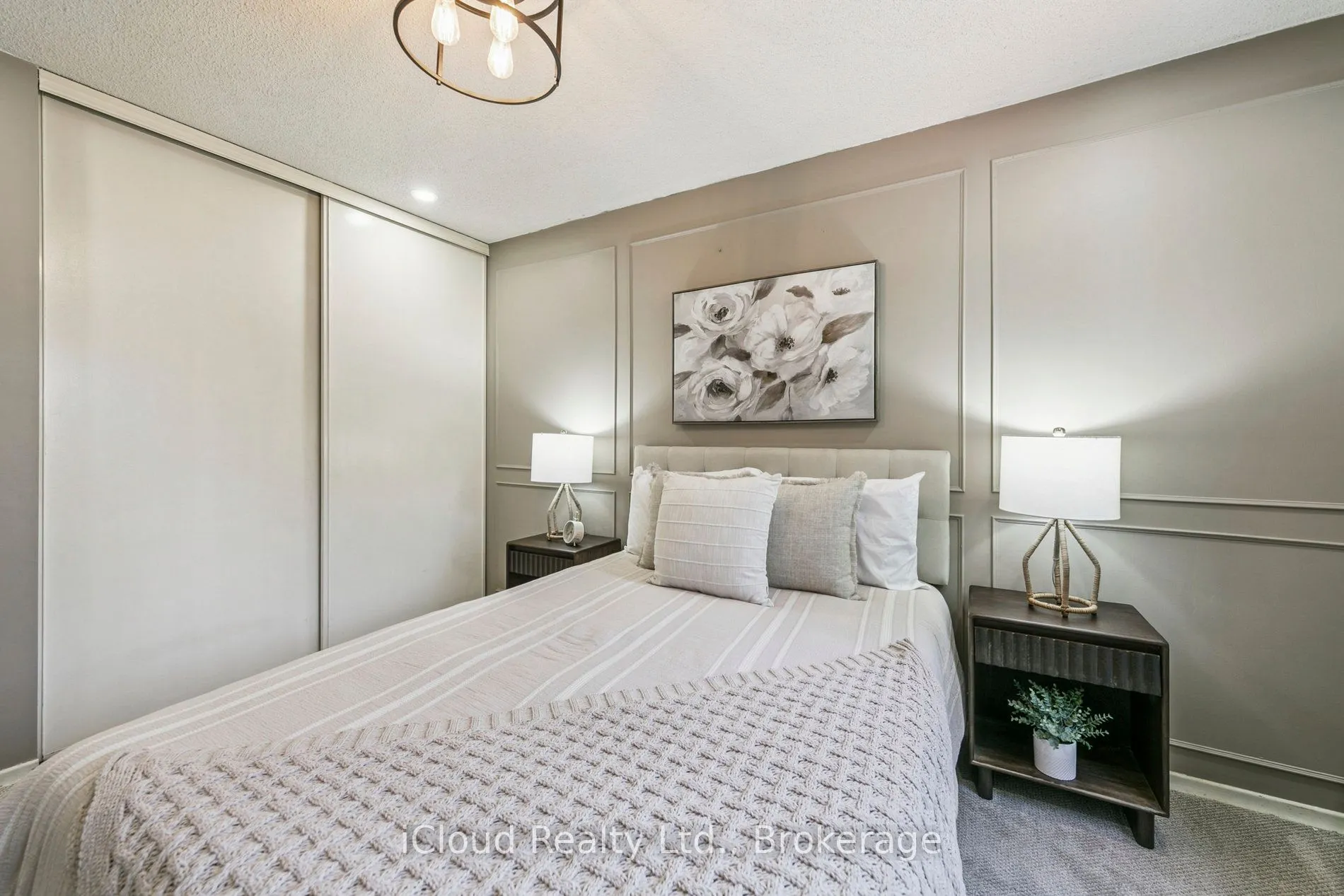 3455 Caplan Crescent, #3