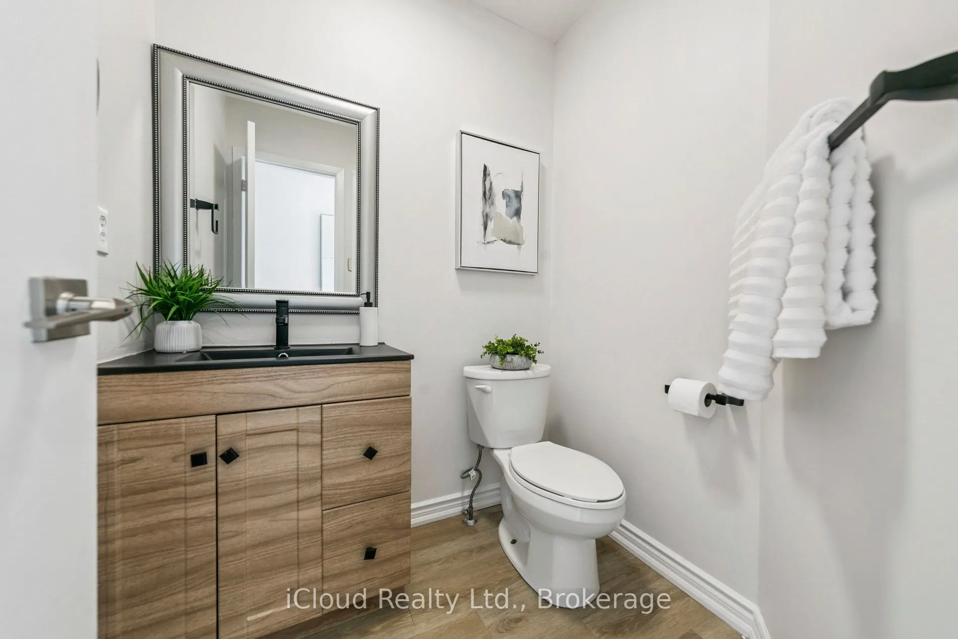 3455 Caplan Crescent, #3