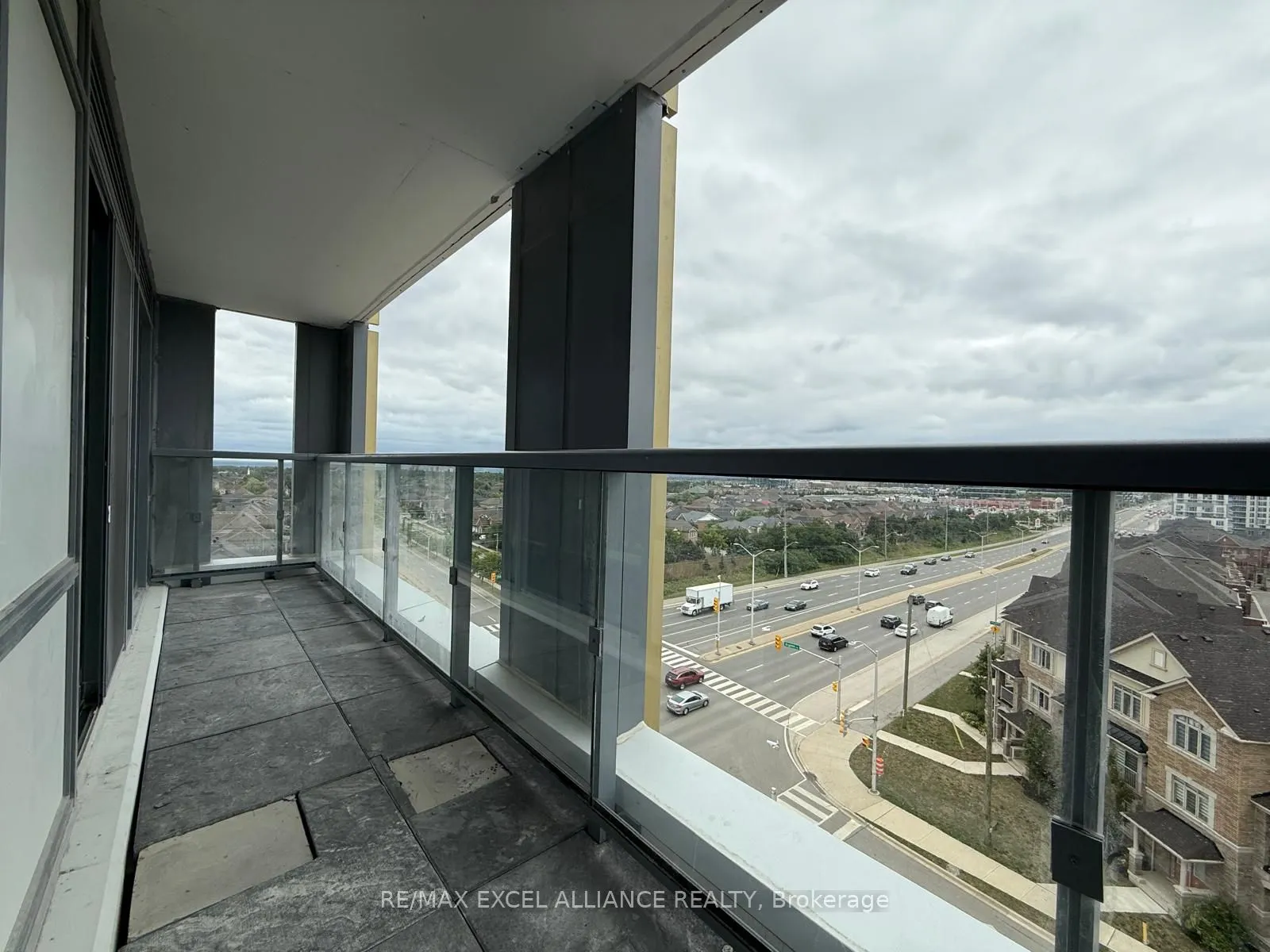 1005 Dundas Street E, #815