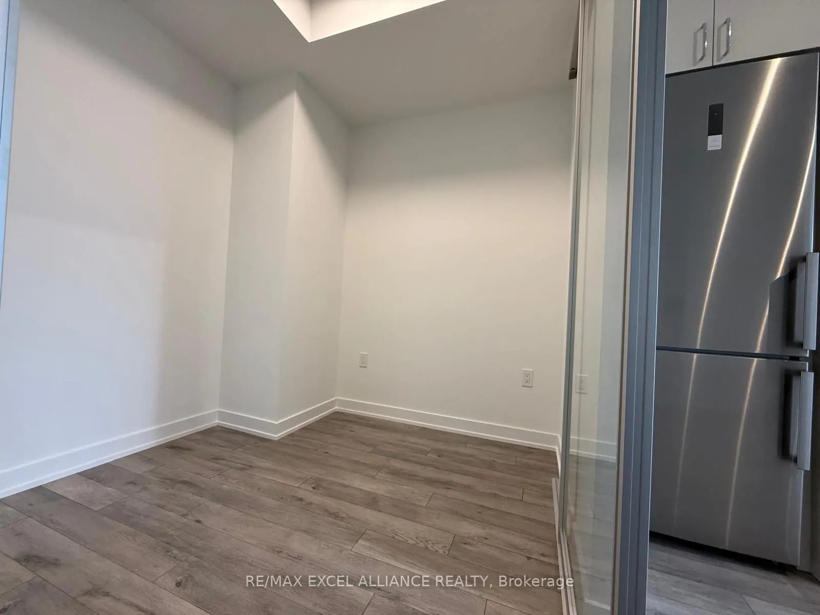 1005 Dundas Street E, #815
