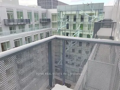 2450 Old Bronte Road, #815
