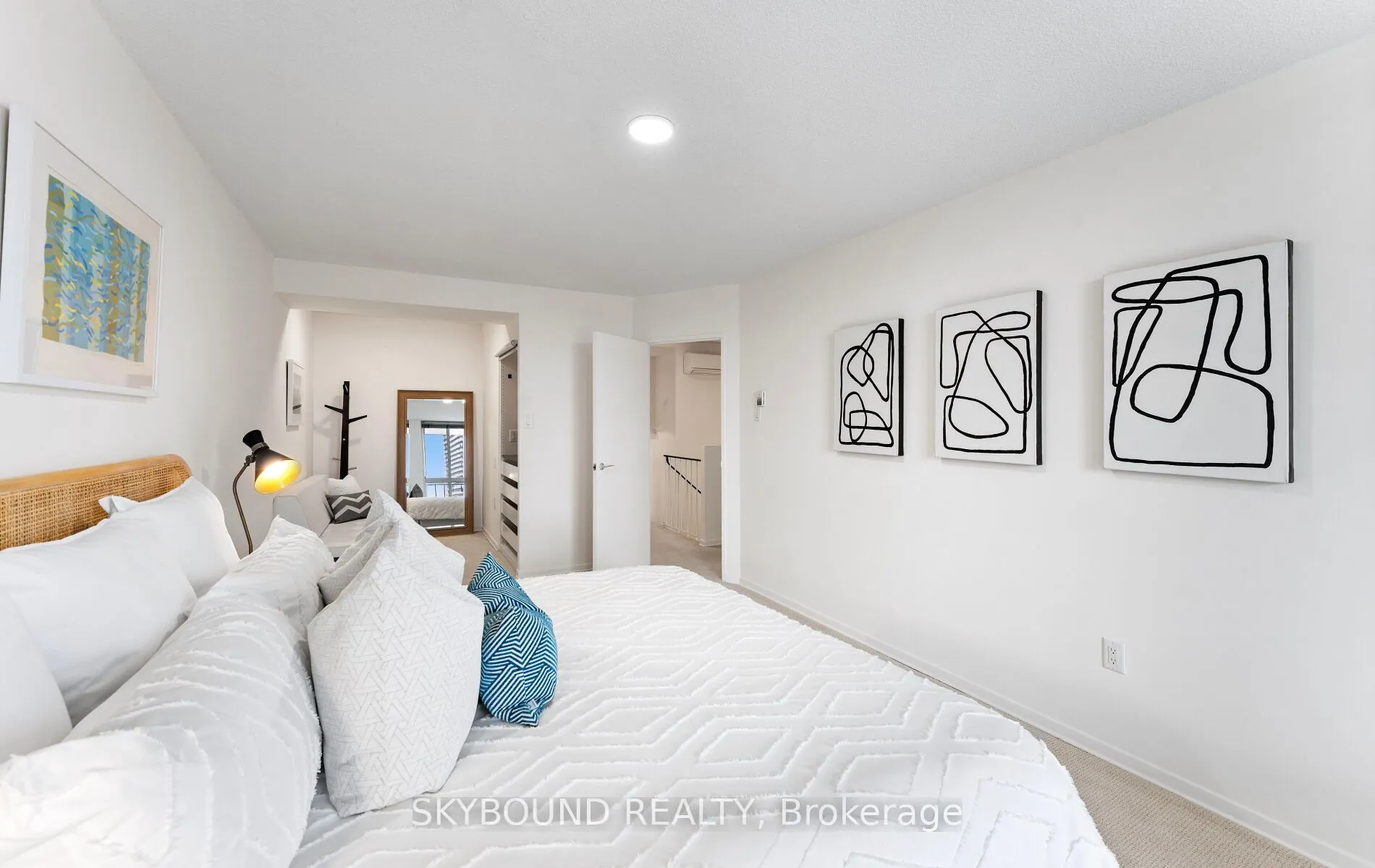 60 Southport Street, #414