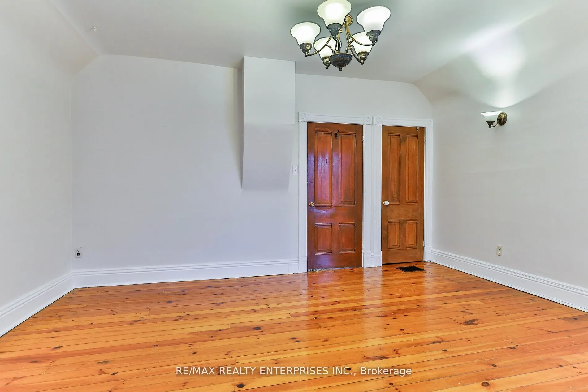 245 Main Street N